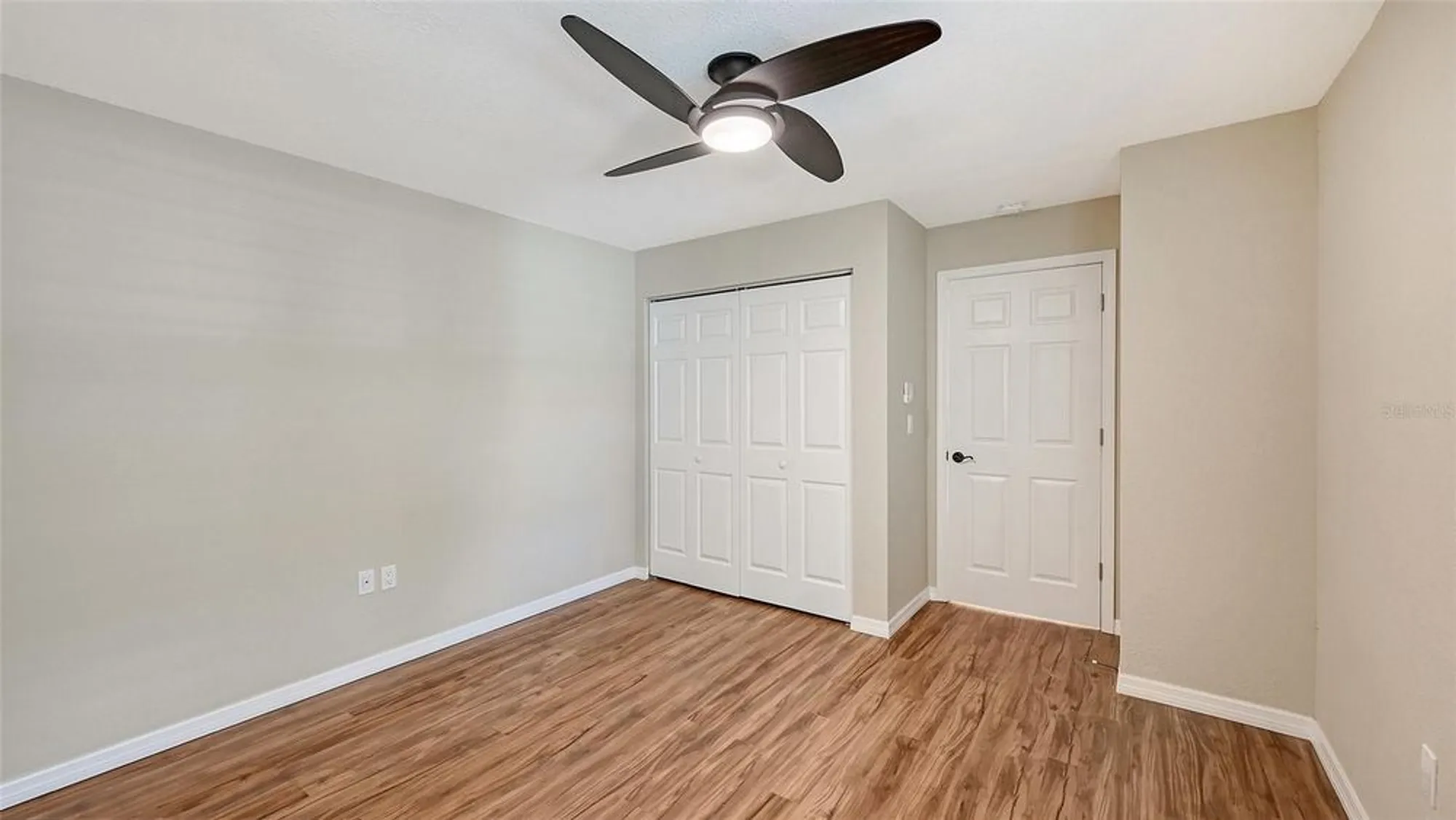 Property Slideshow image 33 of 63 | 7340 golf pointe cir, Sarasota, FL, 34243