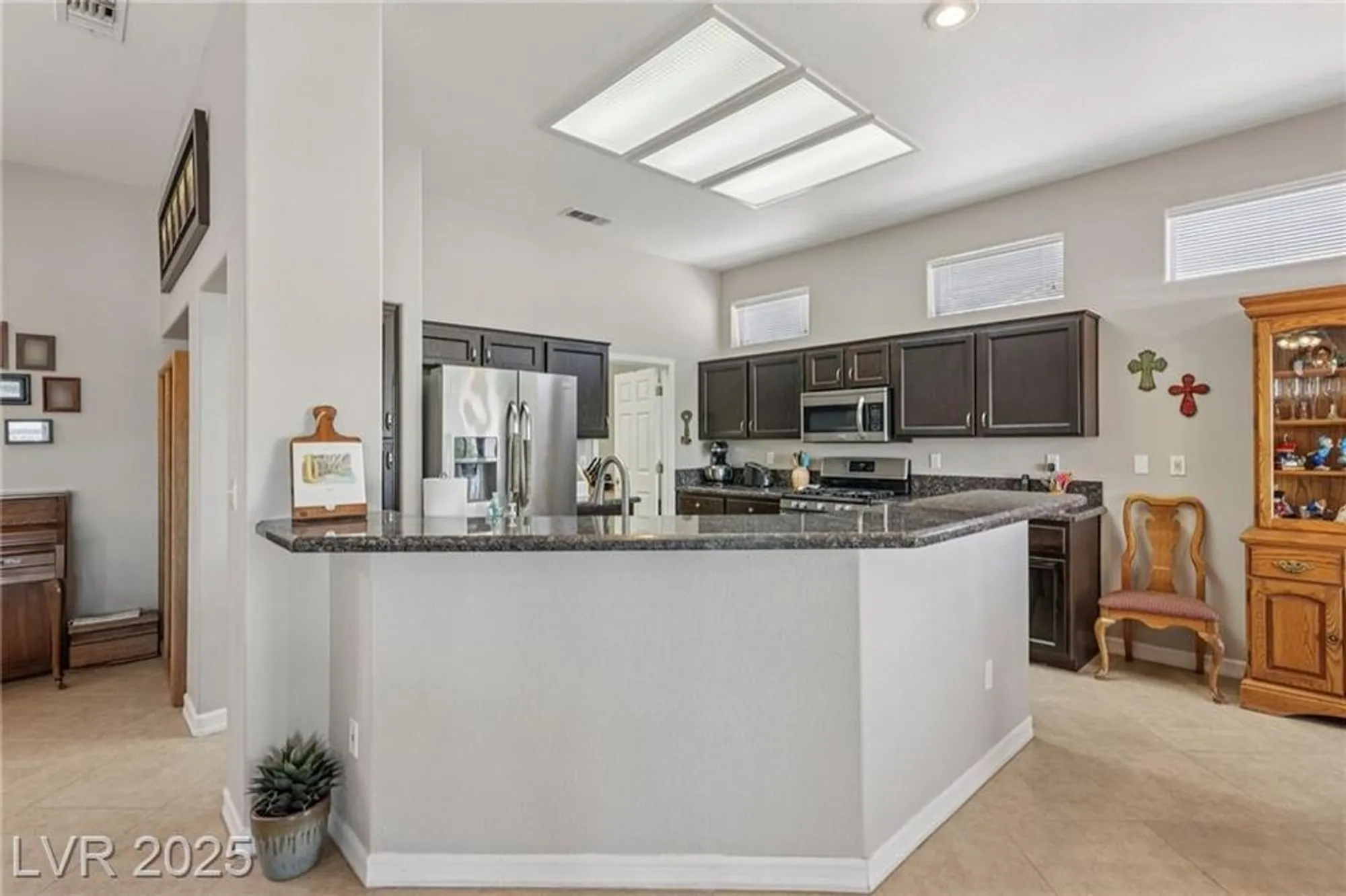 Property Slideshow image 22 of 56 | 10428 villa ridge dr, Las Vegas, NV, 89134