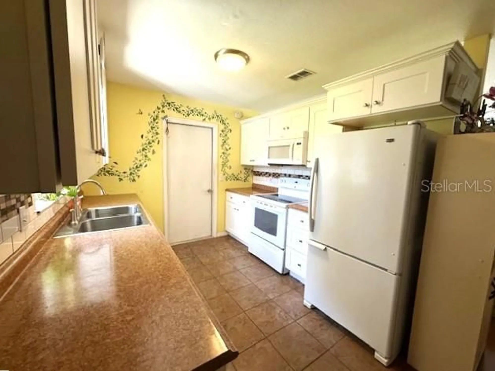 Property Slideshow image 4 of 25 | 6136 sw 100th loop, Ocala, FL, 34476