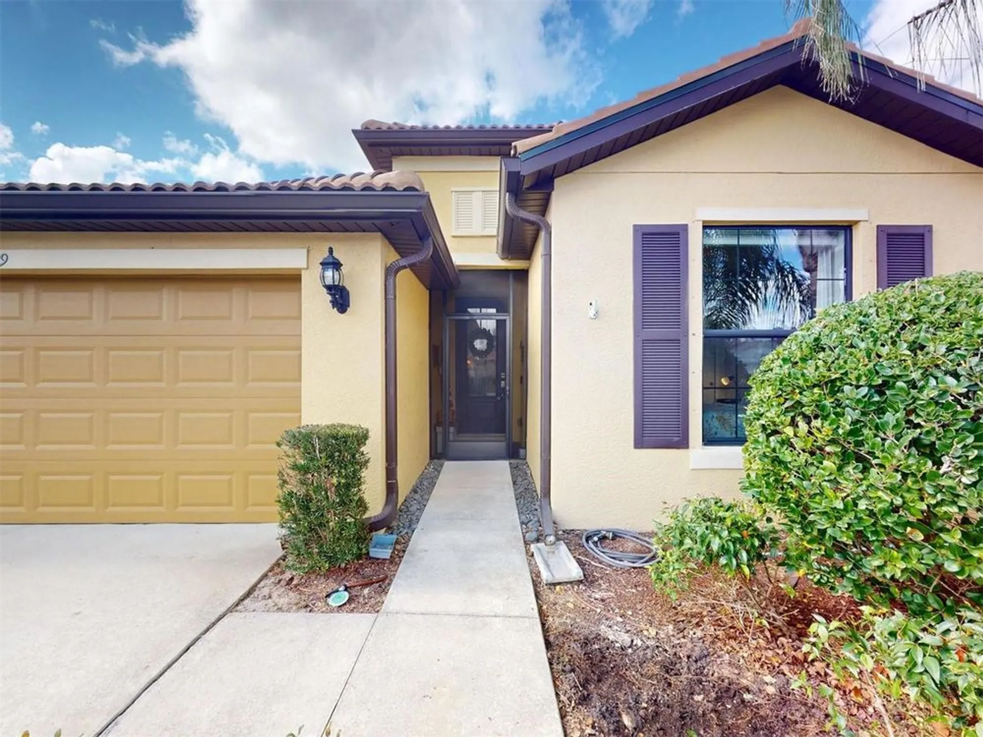 Property Slideshow image 2 of 47 | 2419 daisy dr, North Port, FL, 34289