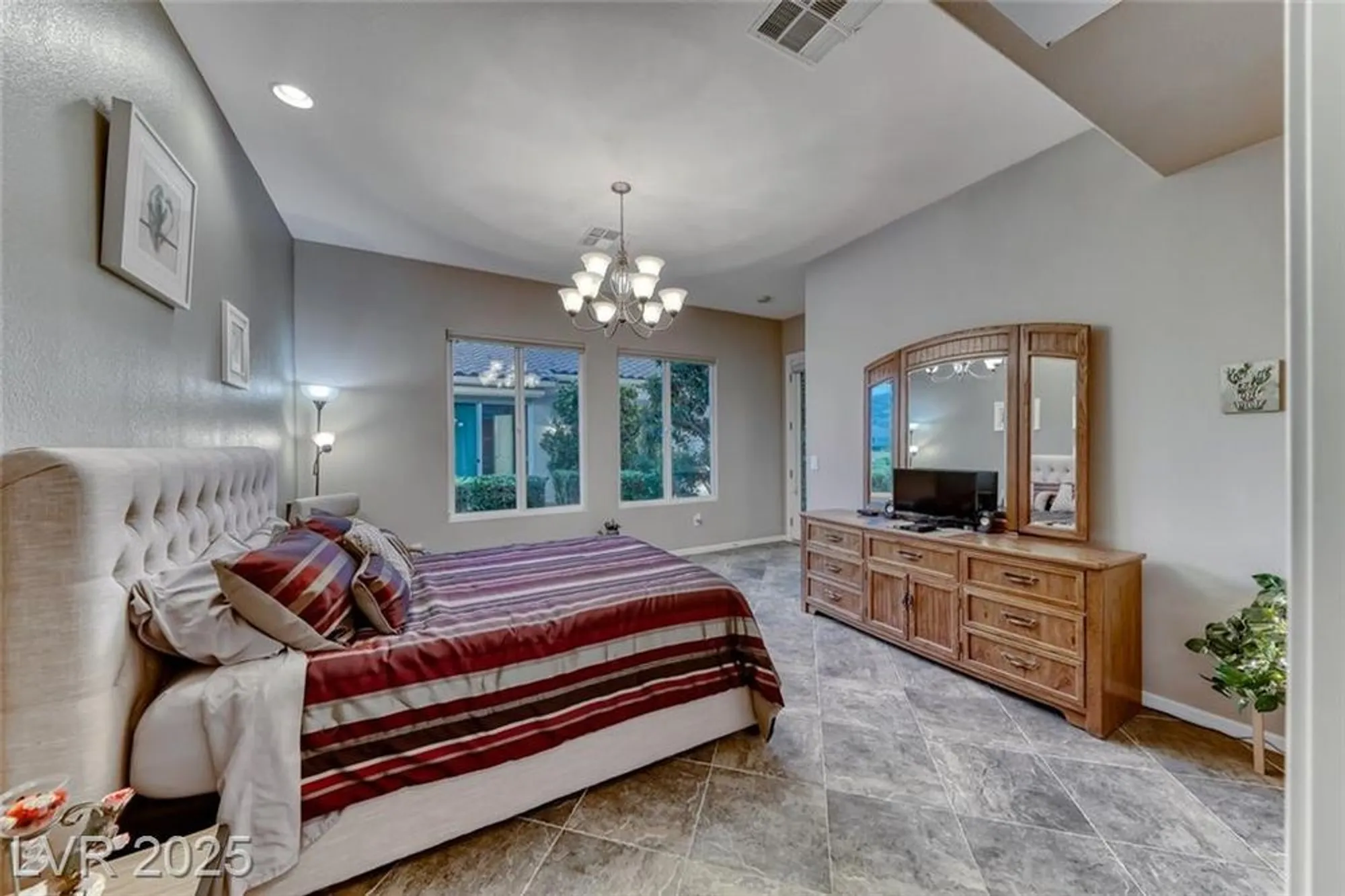 Property Slideshow image 39 of 67 | 2142 sandstone cliffs dr, Henderson, NV, 89044