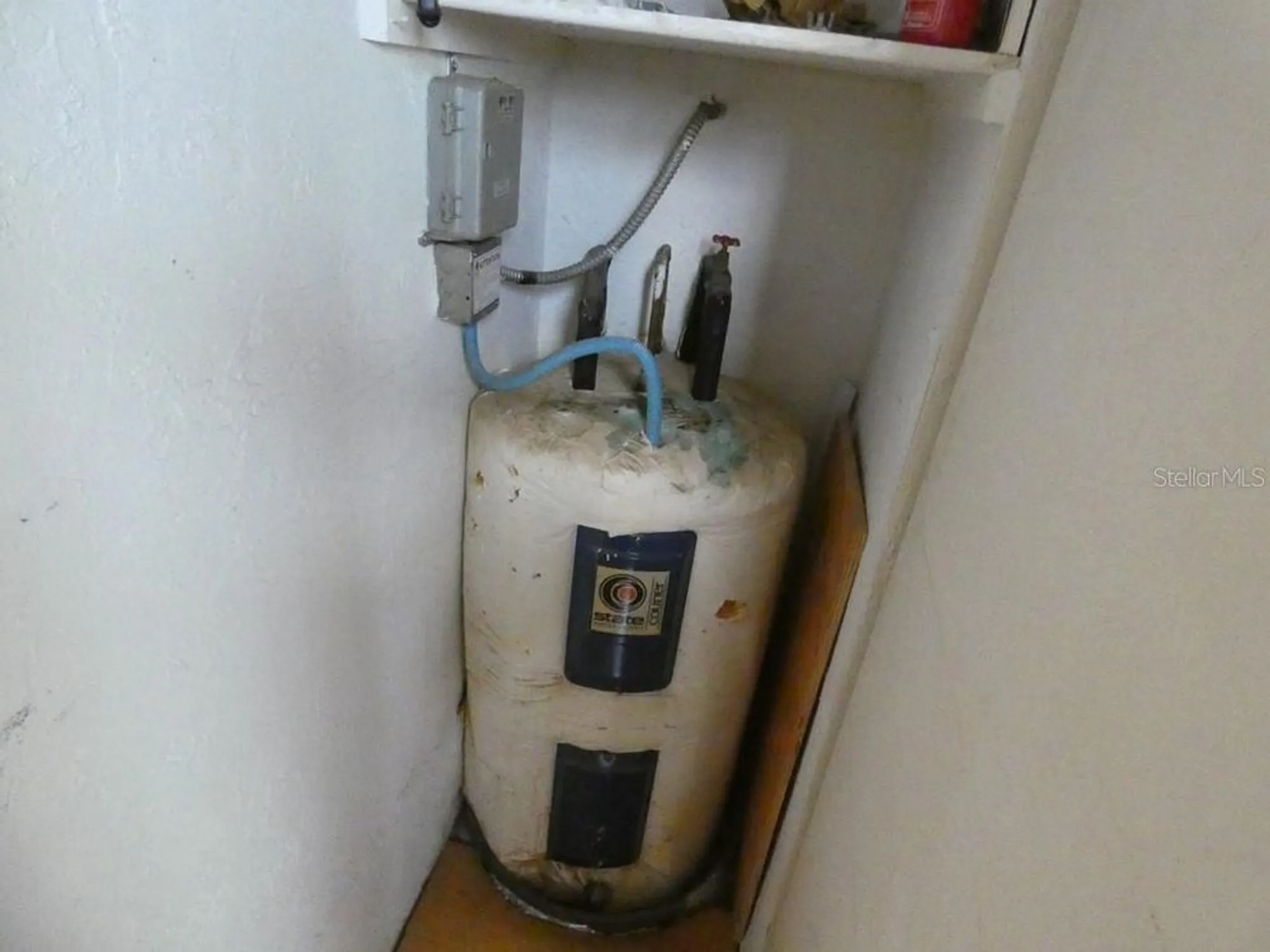 Property Slideshow image 28 of 30 | 2462 brazilia dr apt 44, Clearwater, FL, 33763