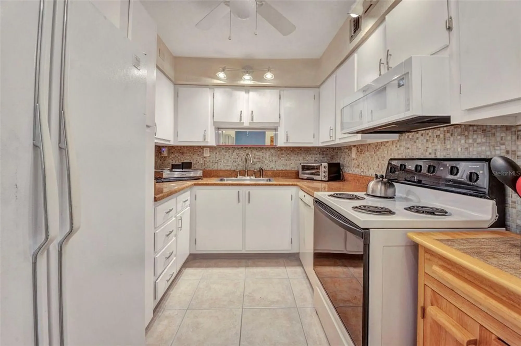 Property Slideshow image 15 of 47 | 21287 gertrude ave 211, Port Charlotte, FL, 33952