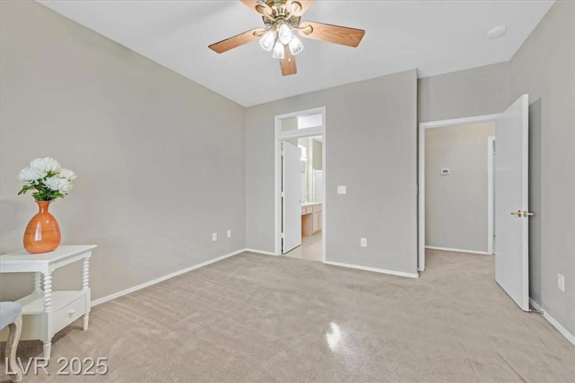Property Slideshow image 15 of 37 | 2026 wildwood lake st, Henderson, NV, 89052