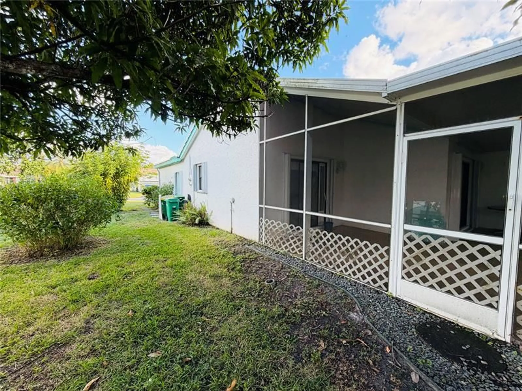 Property Slideshow image 29 of 29 | 7013 nw 107th ave, Tamarac, FL, 33321