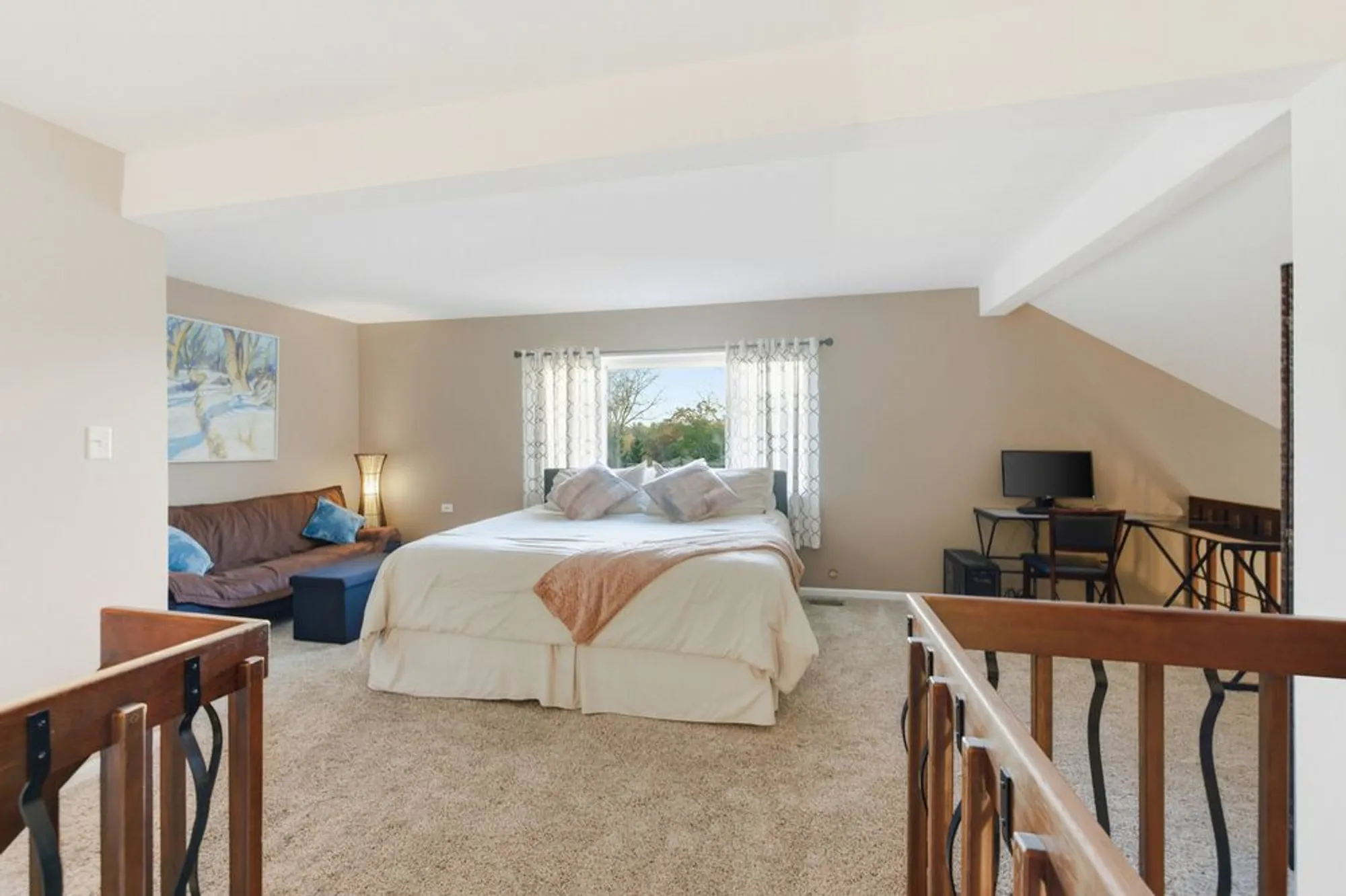 Property Slideshow image 21 of 37 | 294 mallard pt a, Lake Barrington, IL, 60010