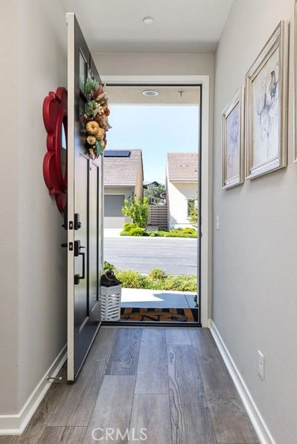 Property Slideshow image 5 of 43 | 25102 citron ln, Canyon Country, CA, 91387