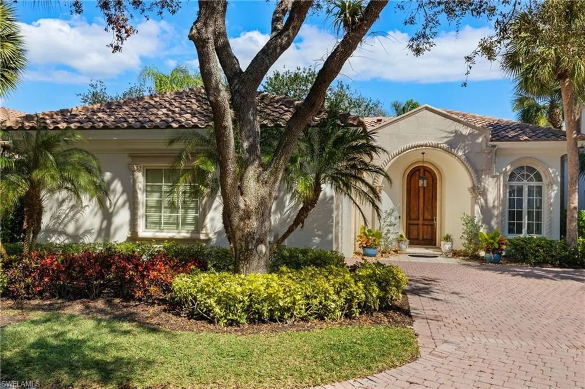 Property Slideshow image 23 of 28 | 4670 via roma, Estero, FL, 34134
