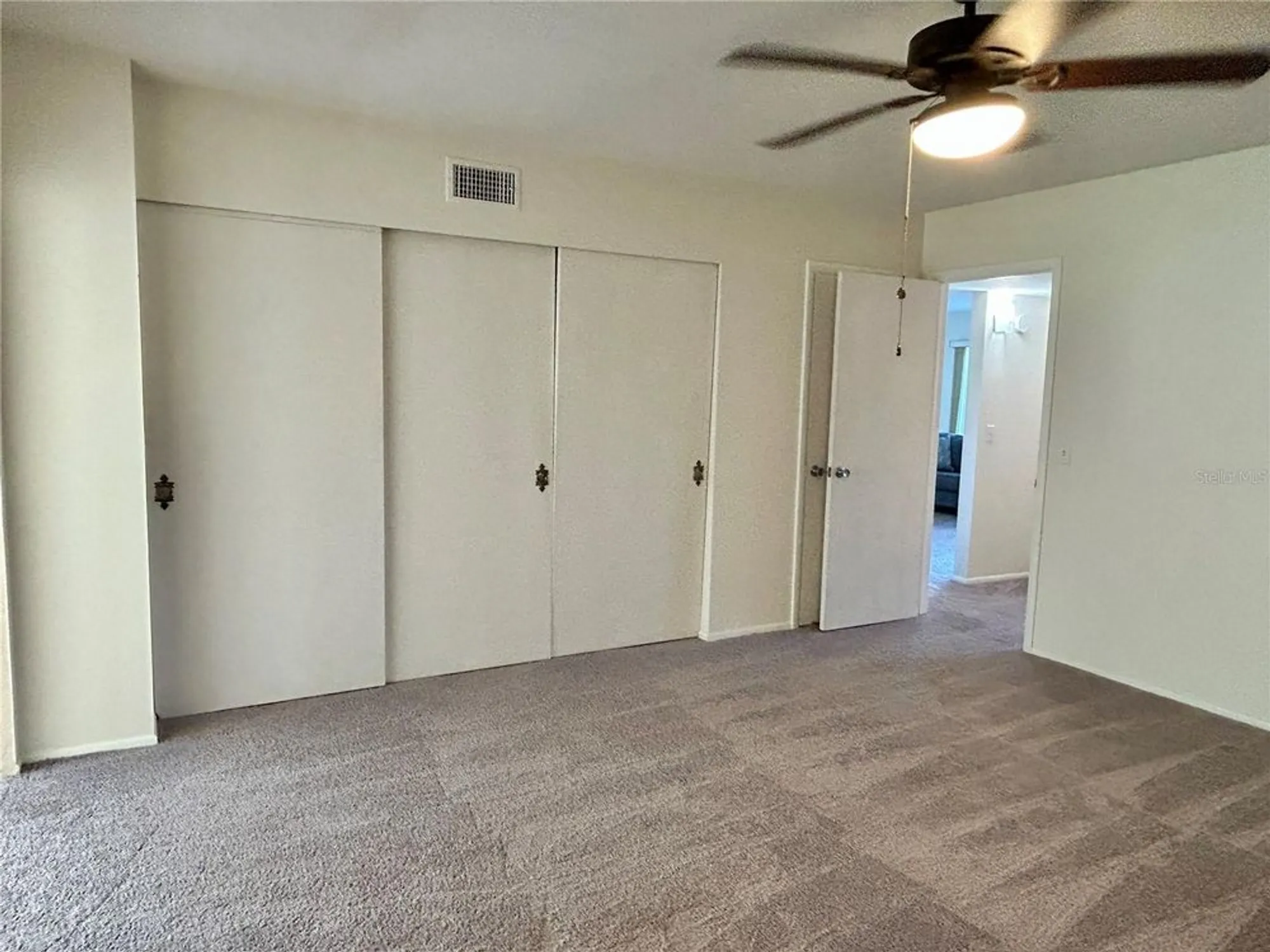 Property Slideshow image 19 of 54 | 2070 world parkway blvd apt 36, Clearwater, FL, 33763