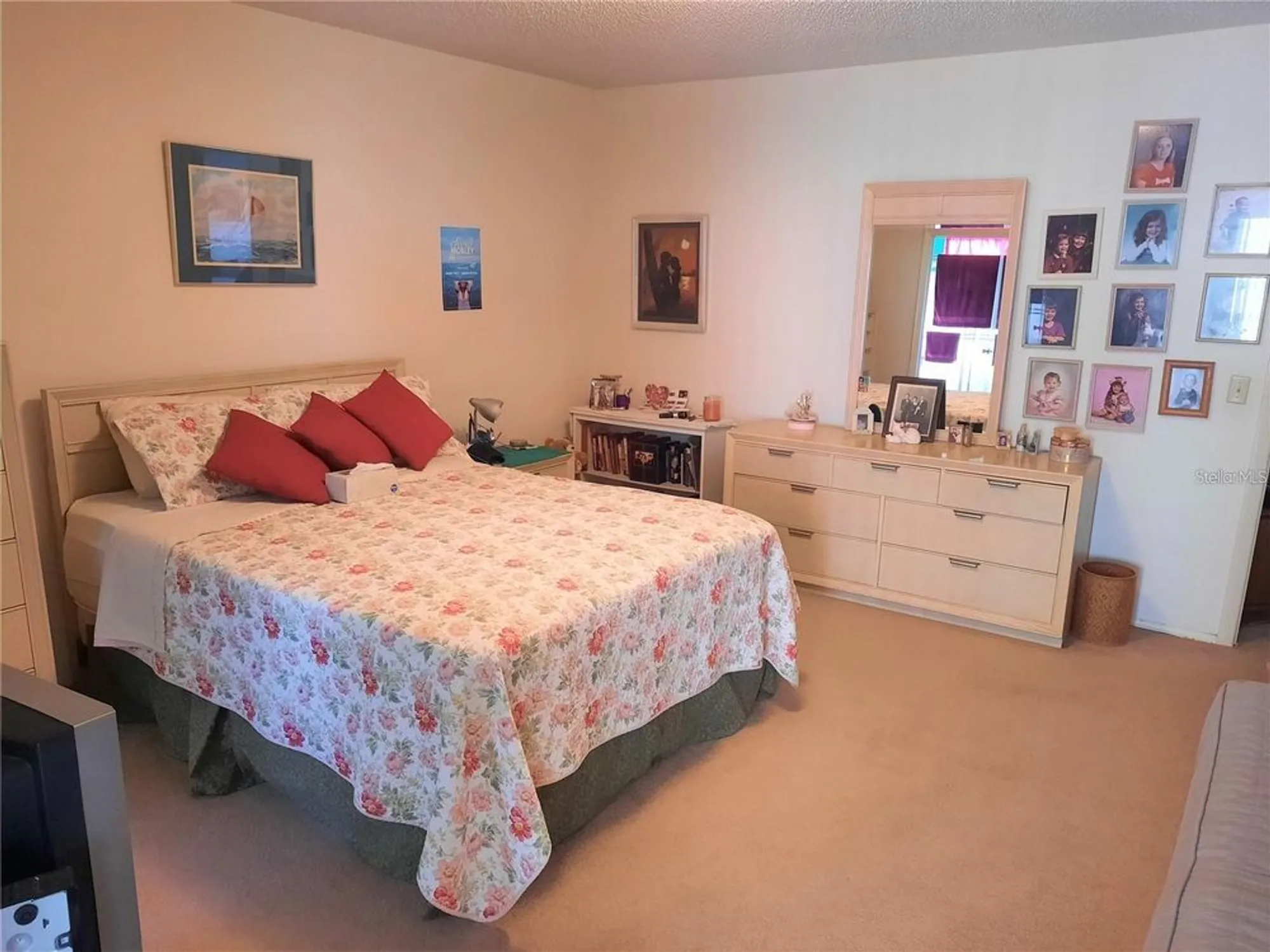 Property Slideshow image 14 of 26 | 2401 ecuadorian way 19, Clearwater, FL, 33763