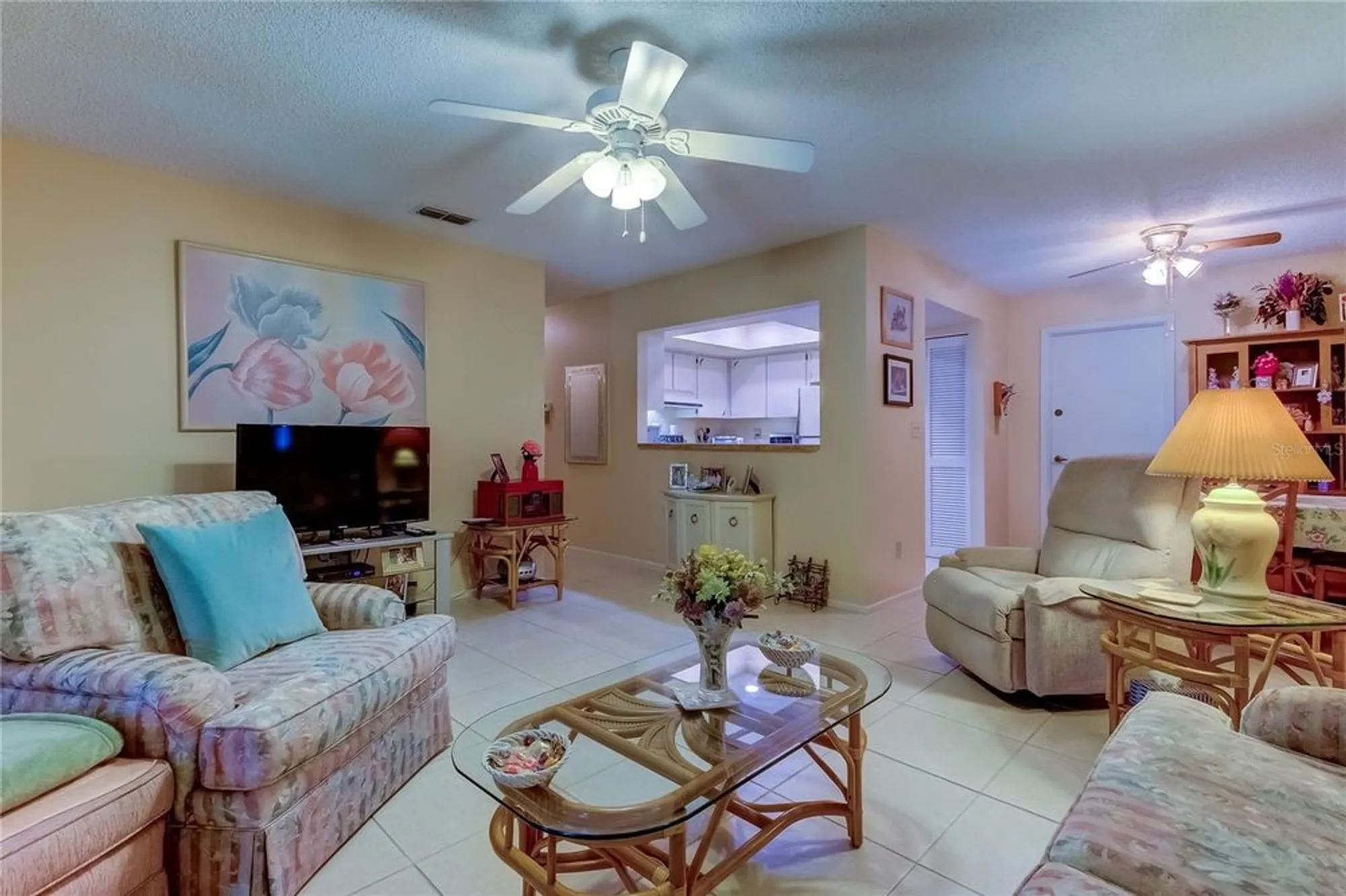 Property Slideshow image 21 of 44 | 3283 hilary cir 2c, Palm Harbor, FL, 34684