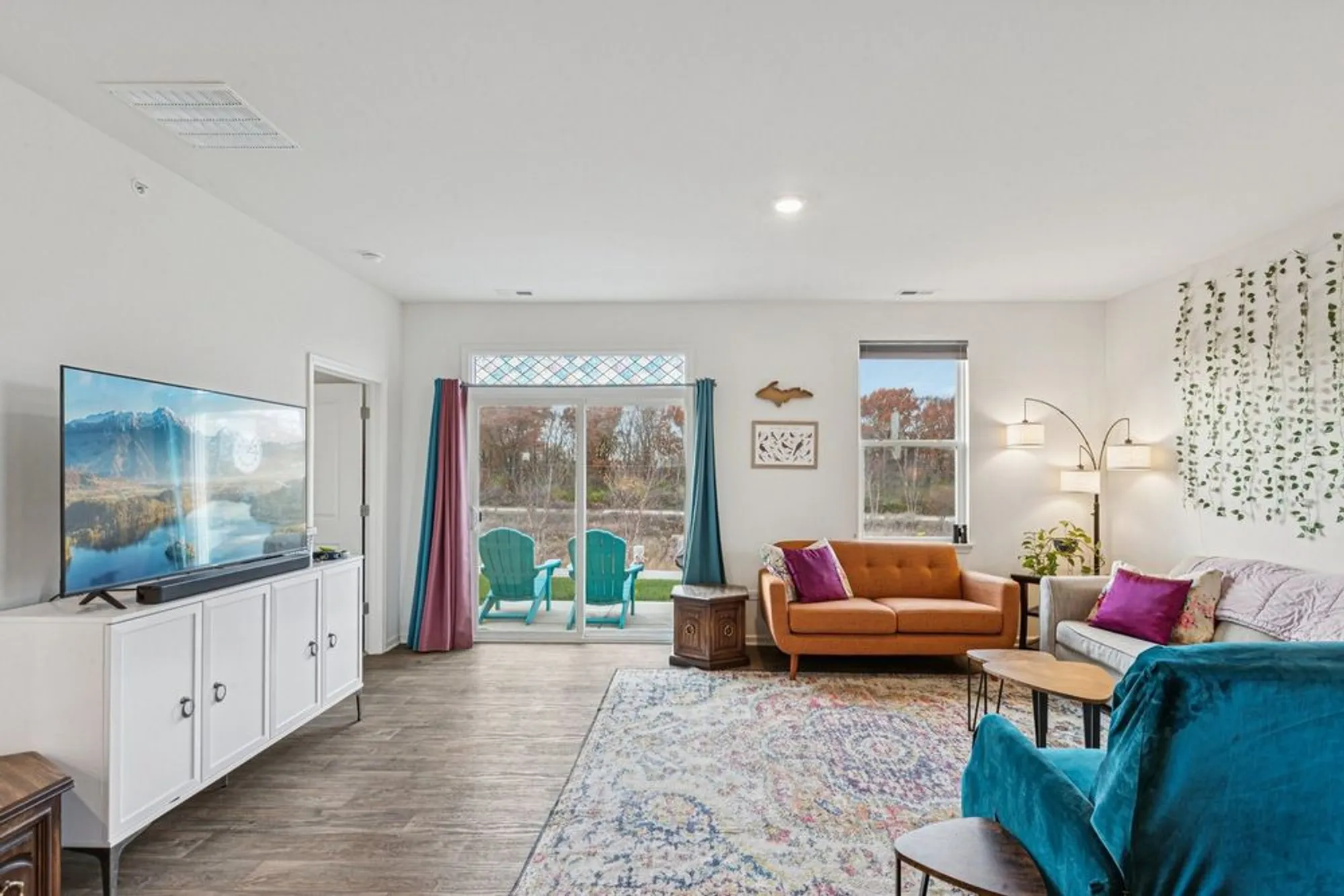 Property Slideshow image 5 of 48 | 952 darwin st, North Aurora, IL, 60542