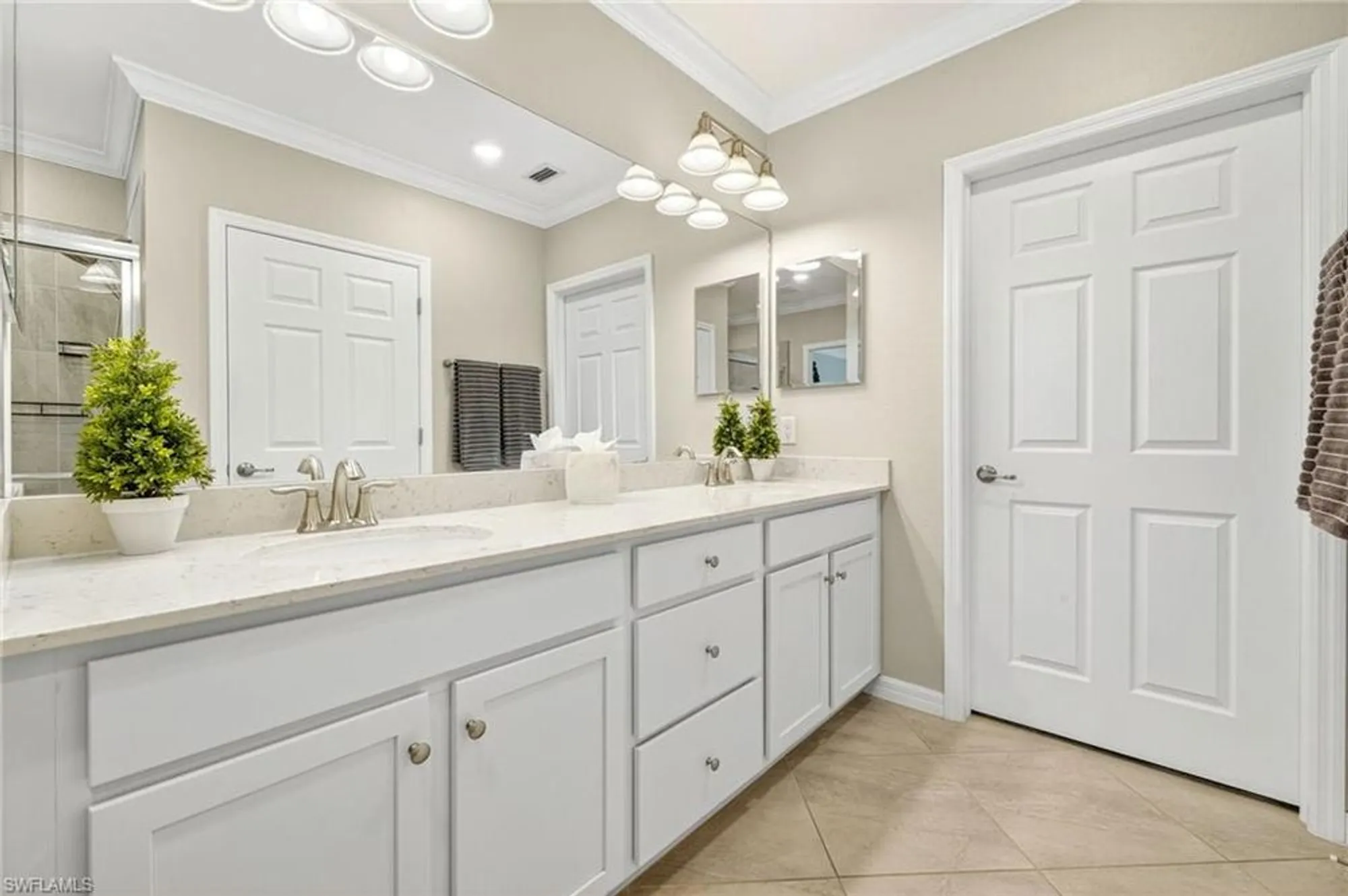 Property Slideshow image 17 of 48 | 11789 grand belvedere way unit 103, Fort Myers, FL, 33913