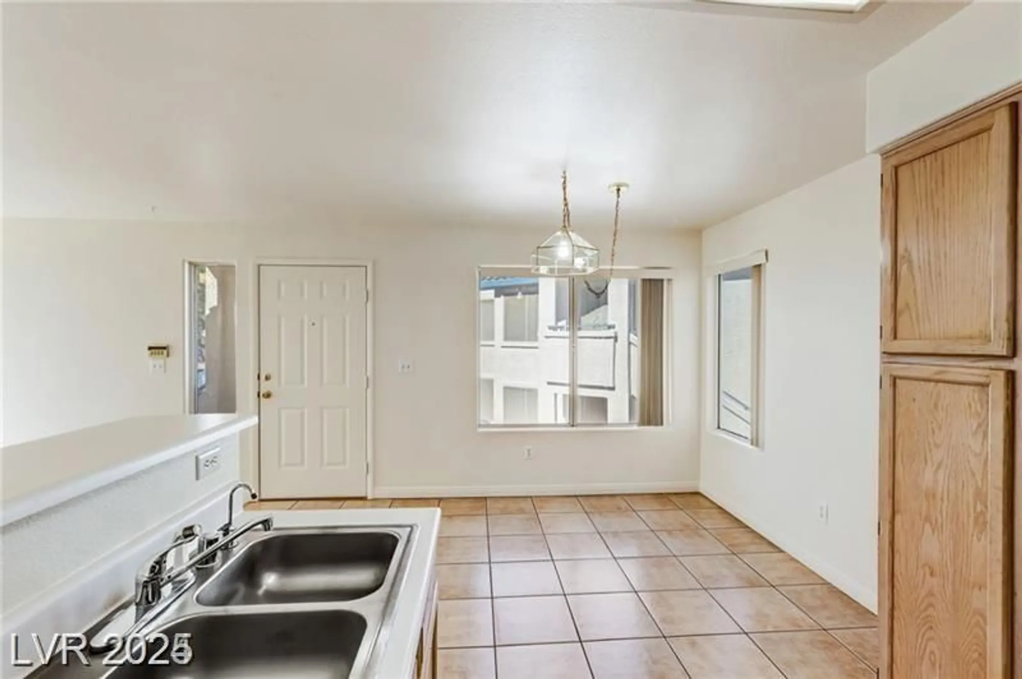 Property Slideshow image 4 of 12 | 3425 e russell rd 220, Las Vegas, NV, 89120