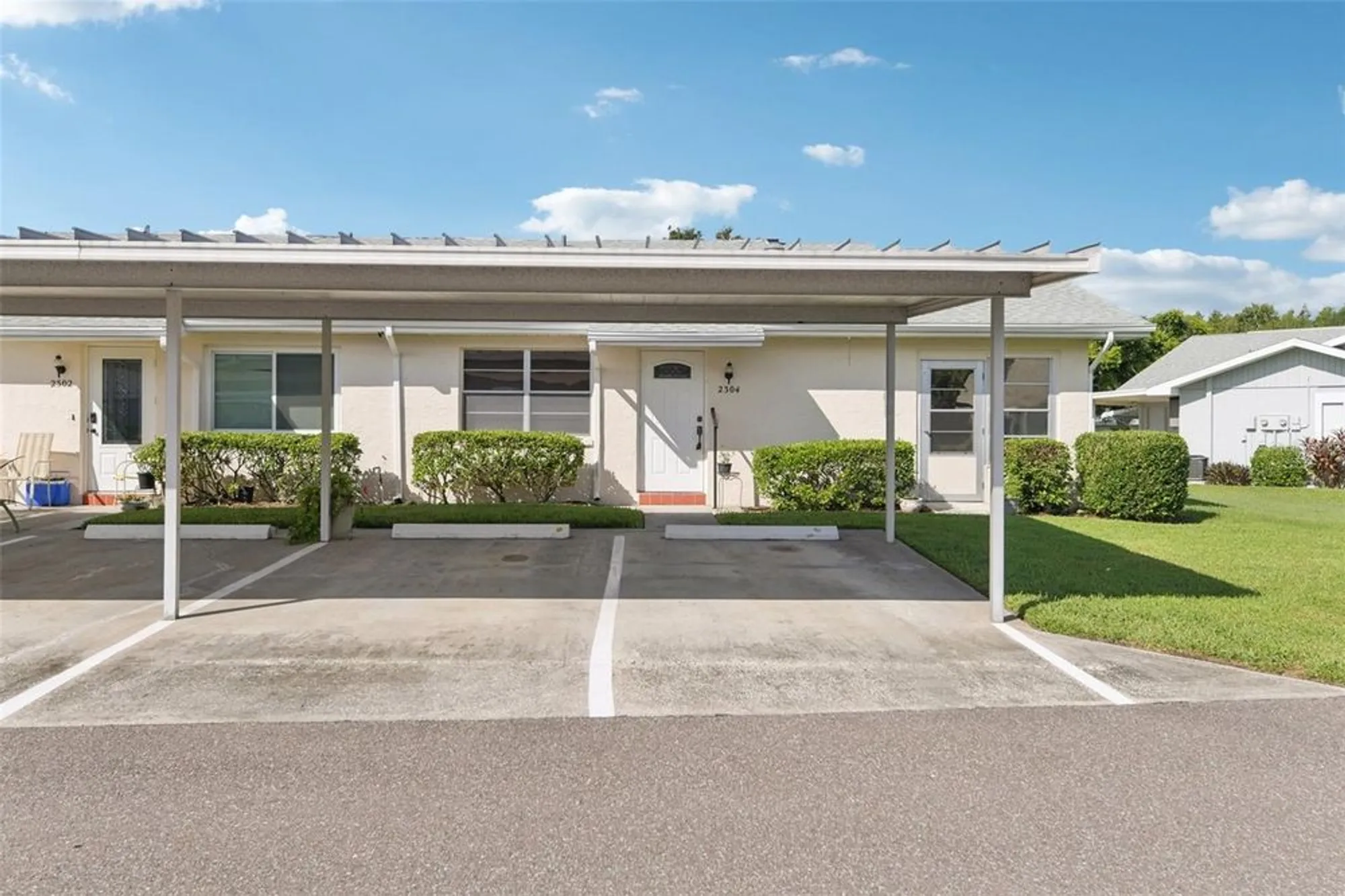 Property Slideshow image 3 of 63 | 2304 glenmore cir 327, Sun City Center, FL, 33573