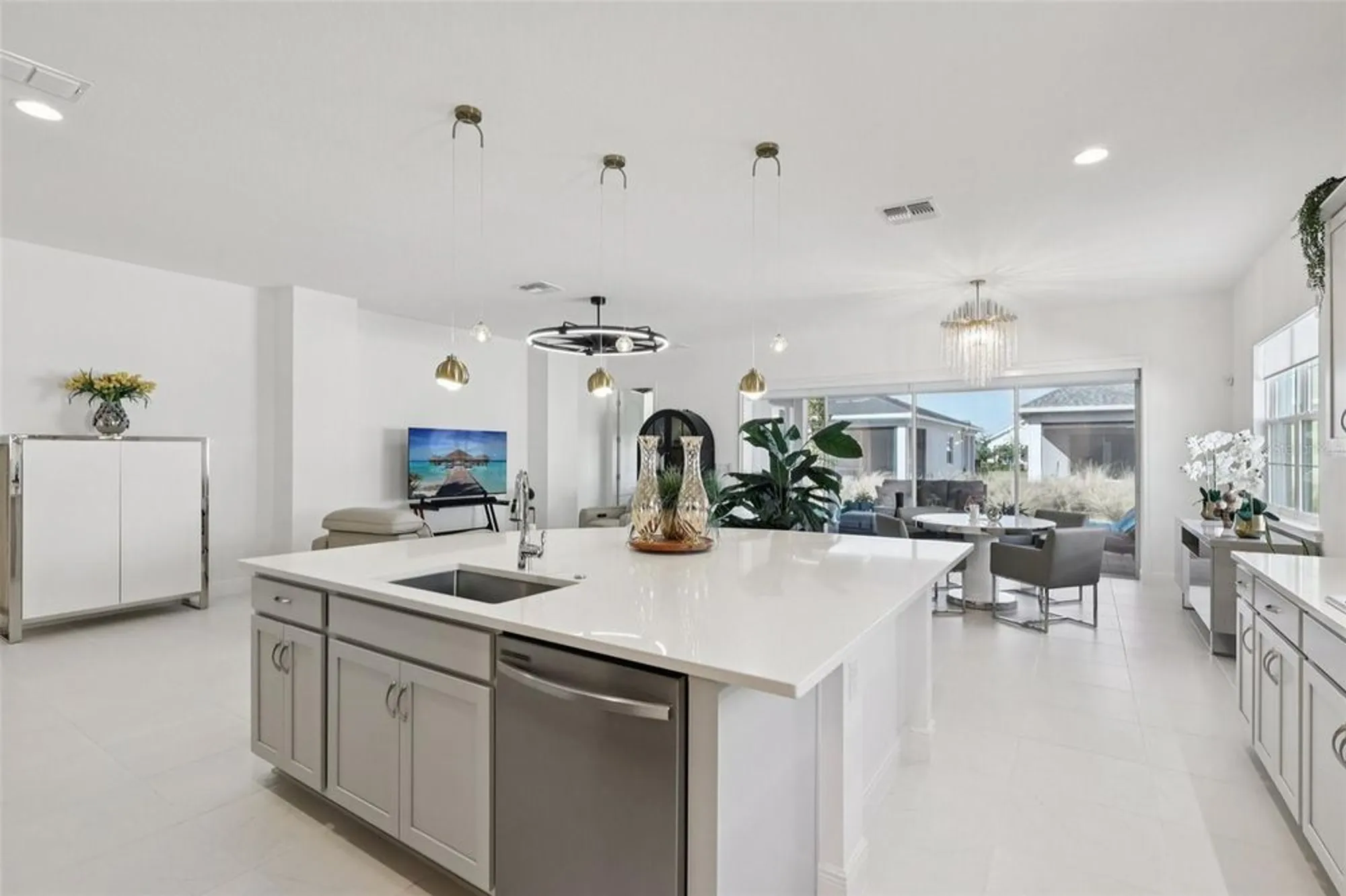 Property Slideshow image 10 of 42 | 5027 dancy ln, Saint Cloud, FL, 34772