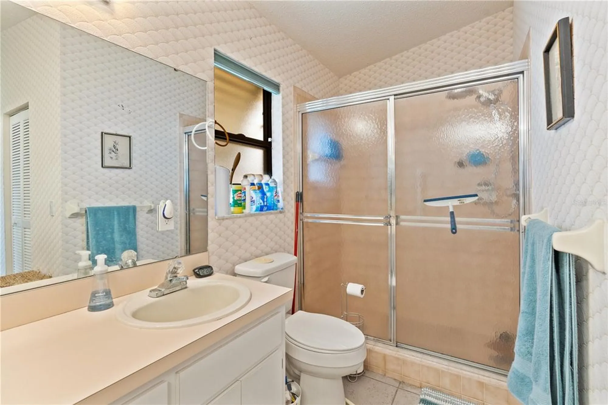 Property Slideshow image 6 of 25 | 1967 long boat dr, Lakeland, FL, 33810