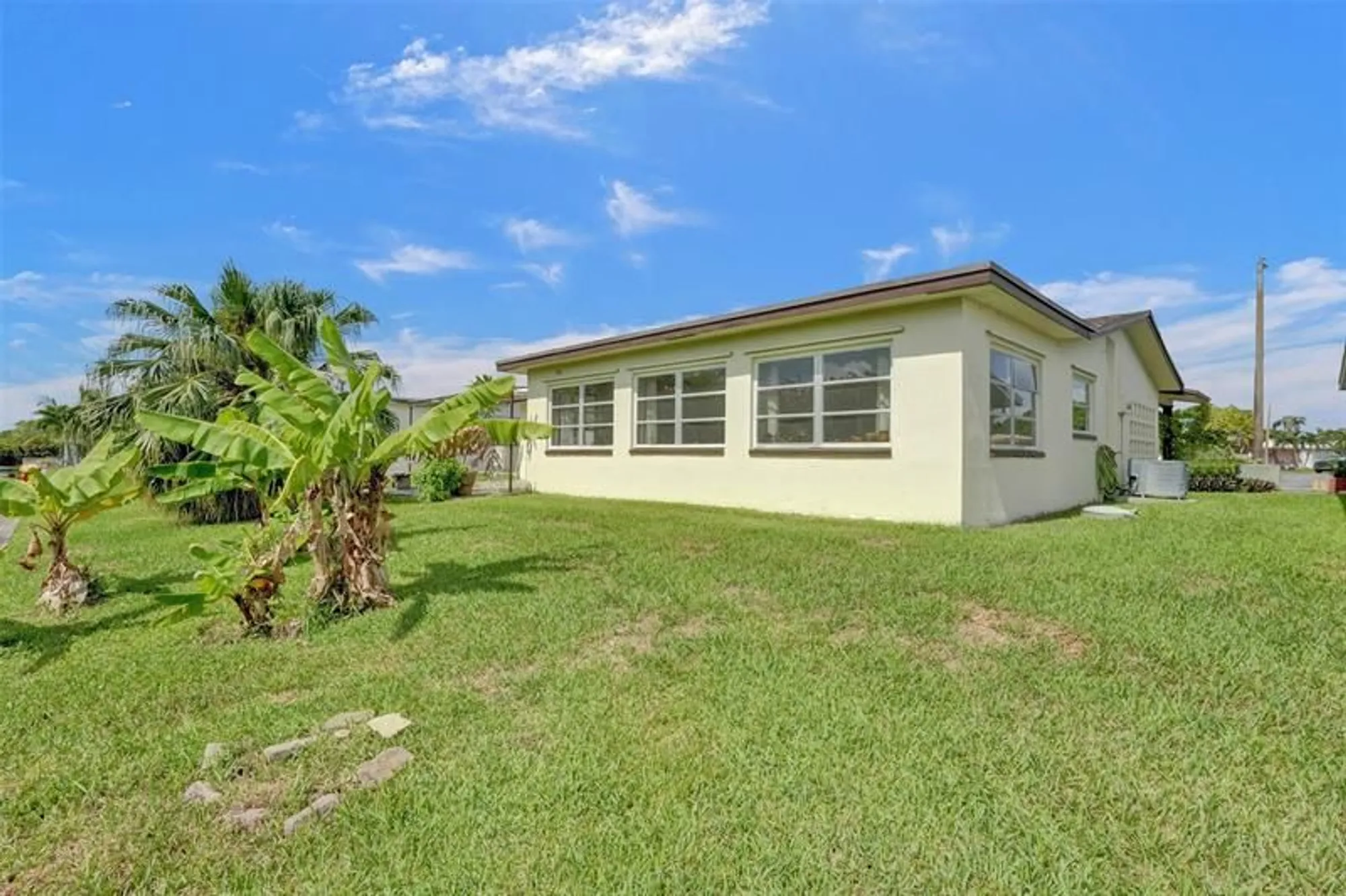 Property Slideshow image 36 of 46 | 4712 nw 41st ave, Lauderdale Lakes, FL, 33319