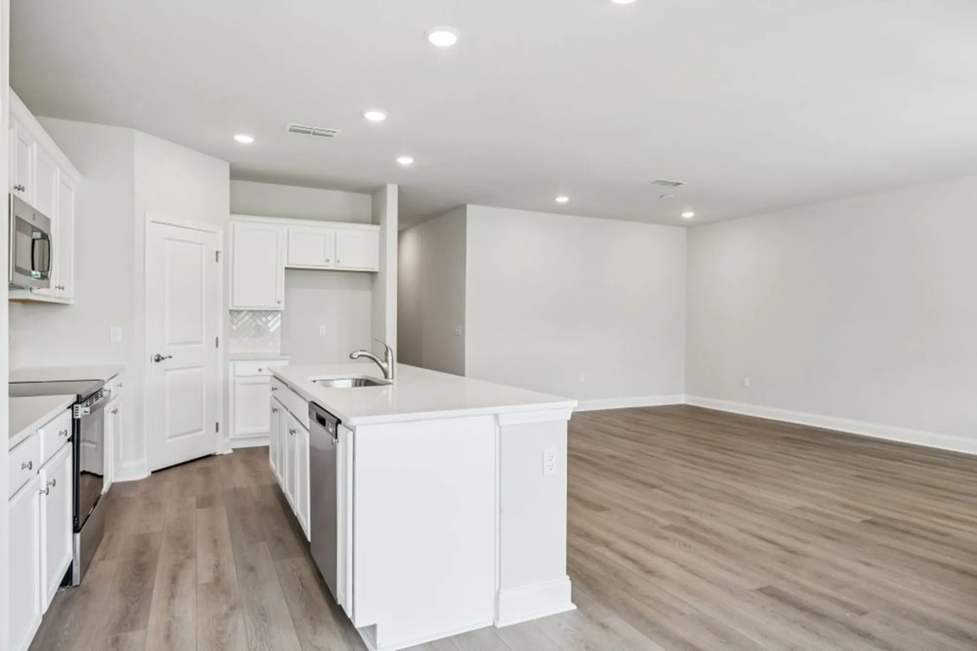 Property Slideshow image 15 of 41 | 120 holly rdg, Antioch, TN, 37013