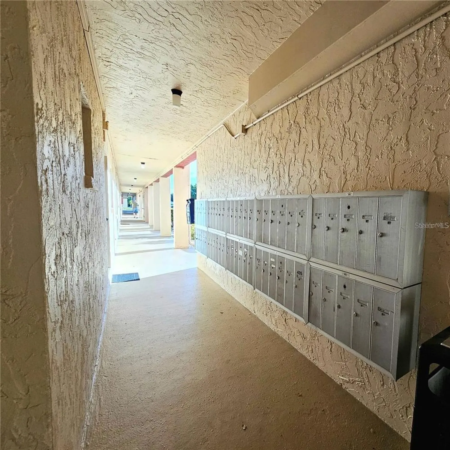 Property Slideshow image 9 of 17 | 4067 lake bayshore dr # 302, Bradenton, FL, 34205