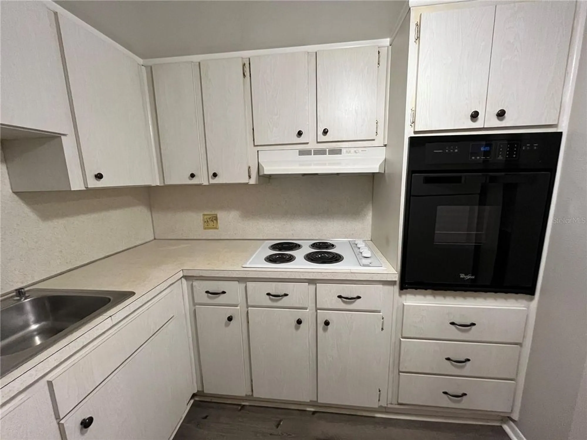 Property Slideshow image 12 of 43 | 2449 columbia dr apt 55, Clearwater, FL, 33763