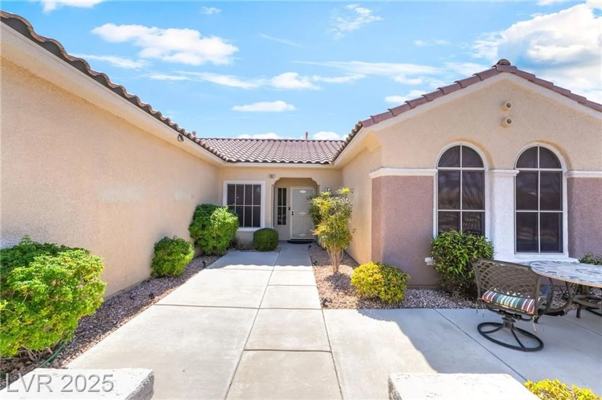 Property Slideshow image 4 of 47 | 1628 rockcrest hills ave, Henderson, NV, 89052