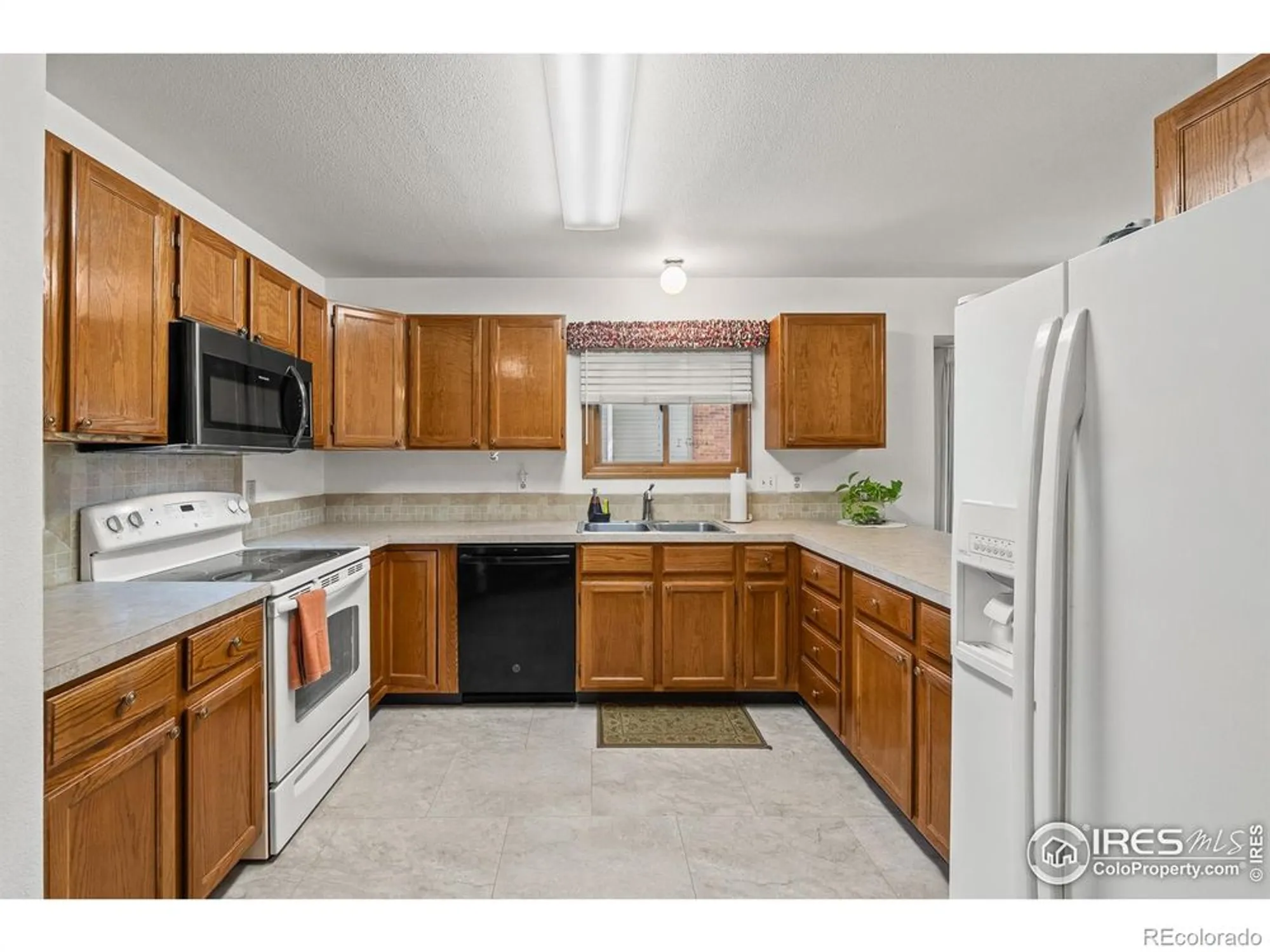 Property Slideshow image 11 of 31 | 1100 taft ave unit 46, Loveland, CO, 80537