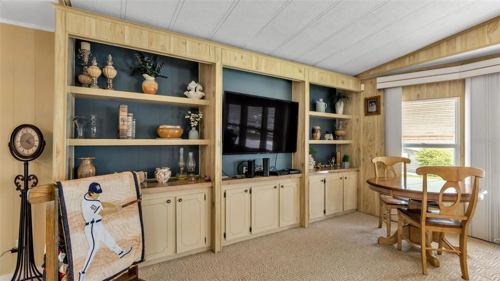 Property Slideshow image 7 of 52 | 1620 foxway dr, Lakeland, FL, 33810