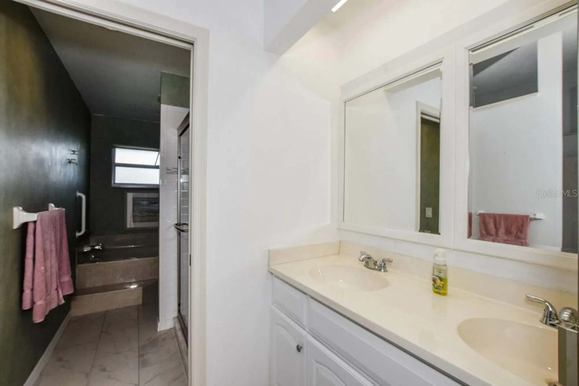 Property Slideshow image 21 of 57 | 745 harrington lake dr 30, Venice, FL, 34293