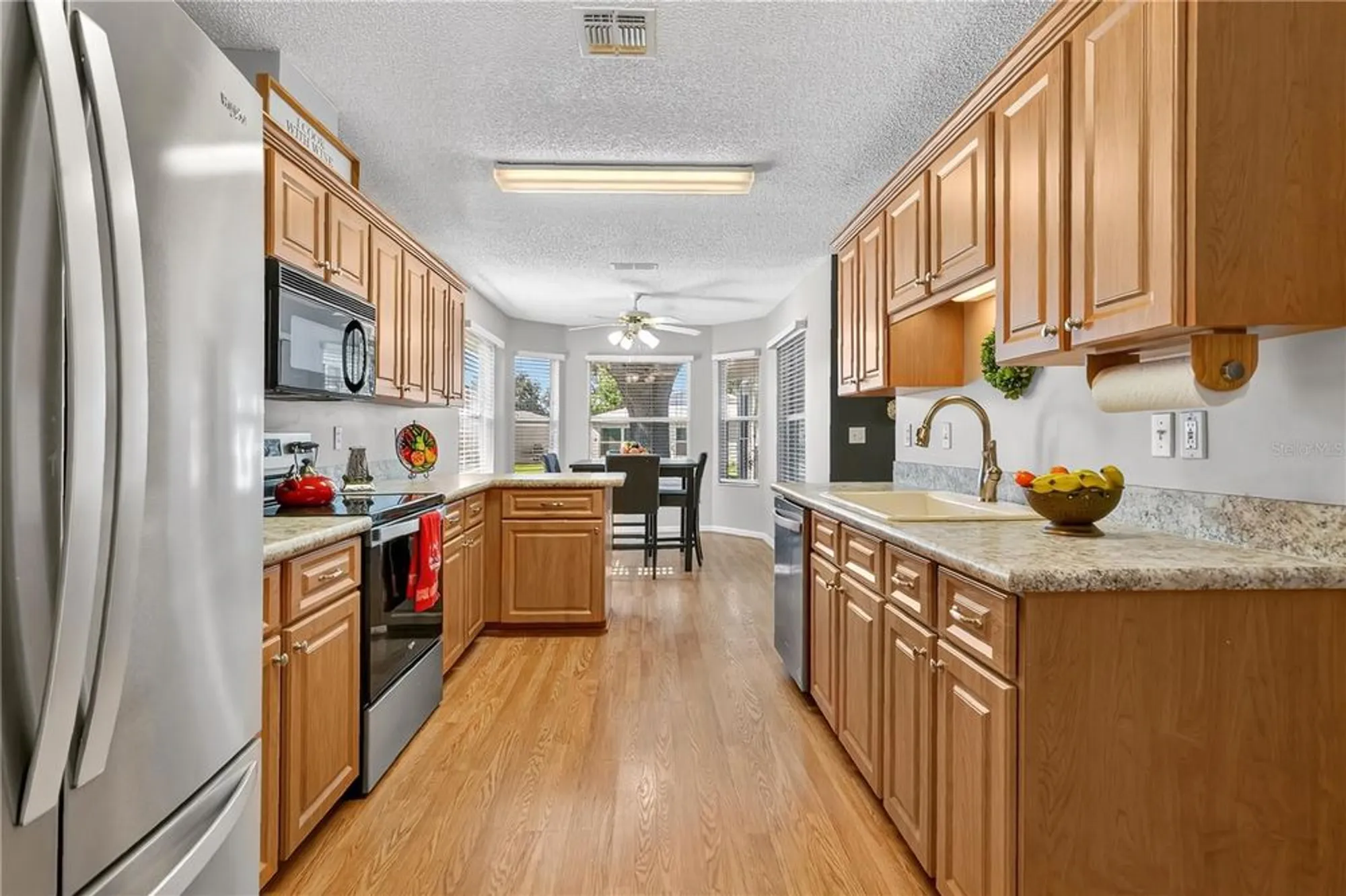 Property Slideshow image 9 of 46 | 32805 oak park dr, Leesburg, FL, 34748