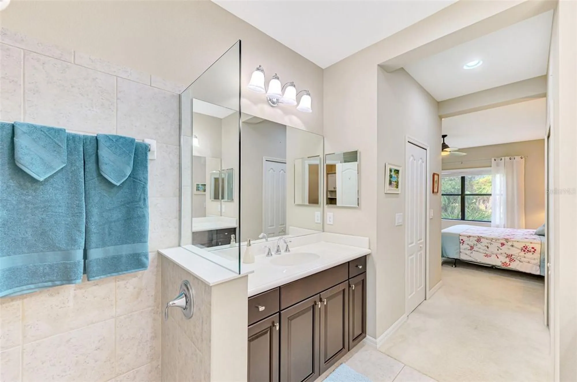 Property Slideshow image 16 of 89 | 11413 okaloosa dr, Venice, FL, 34293