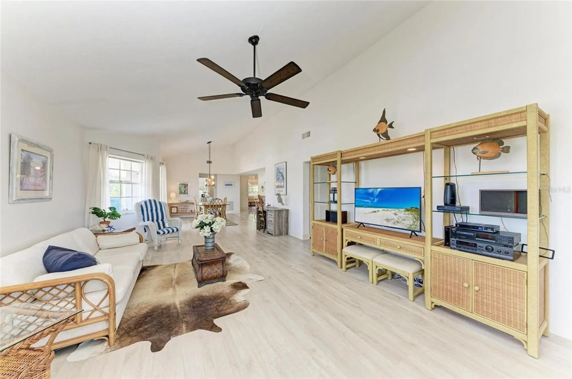 Property Slideshow image 22 of 66 | 628 estuary dr, Bradenton, FL, 34209