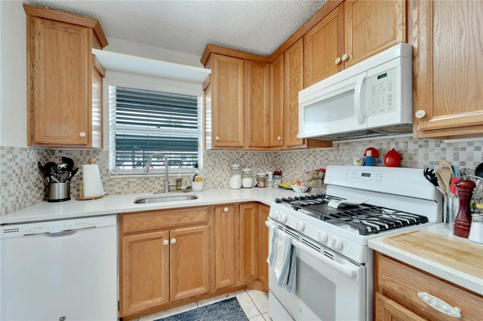 Property Slideshow image 11 of 54 | 5286 81st st n apt 4, St Petersburg, FL, 33709