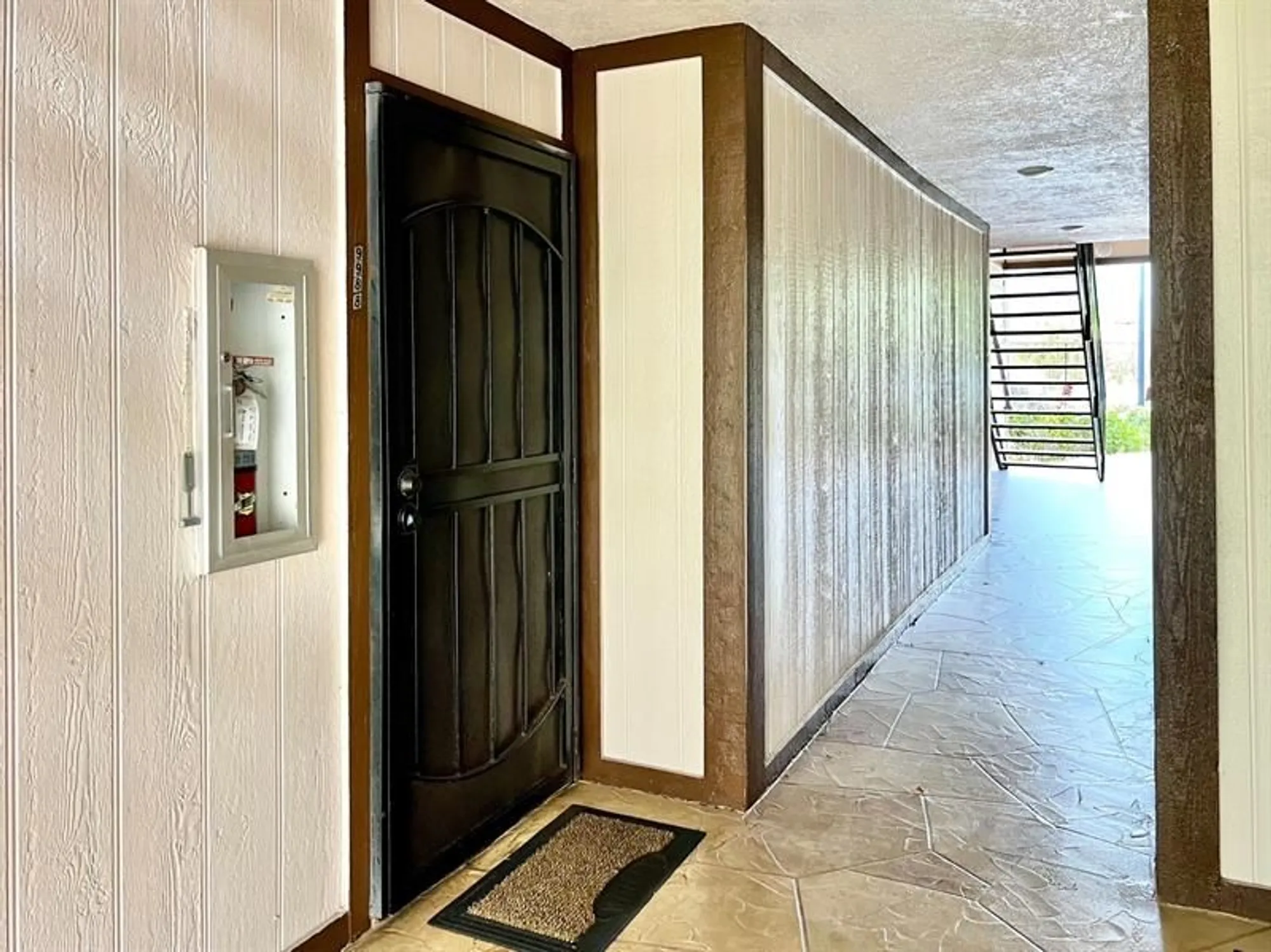 Property Slideshow image 4 of 51 | 9988 n belfort cir 111, Tamarac, FL, 33321