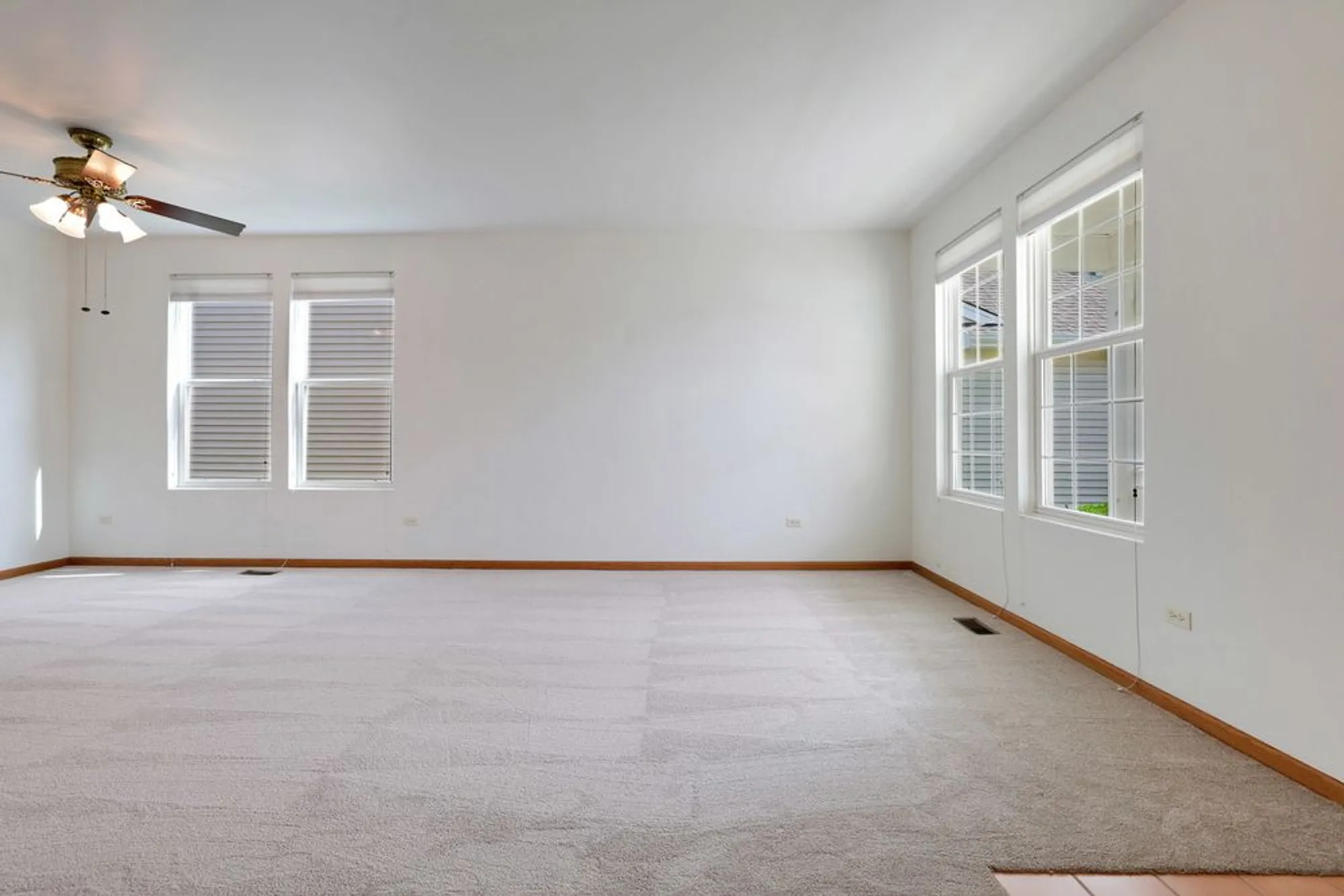 Property Slideshow image 5 of 43 | 12250 songbird ln, Huntley, IL, 60142