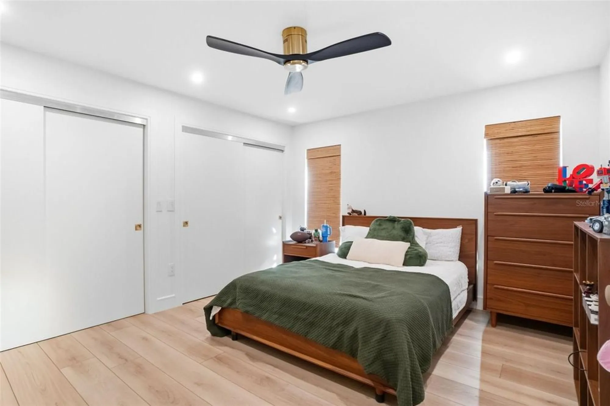 Property Slideshow image 28 of 66 | 1660 pine harrier cir, Sarasota, FL, 34231