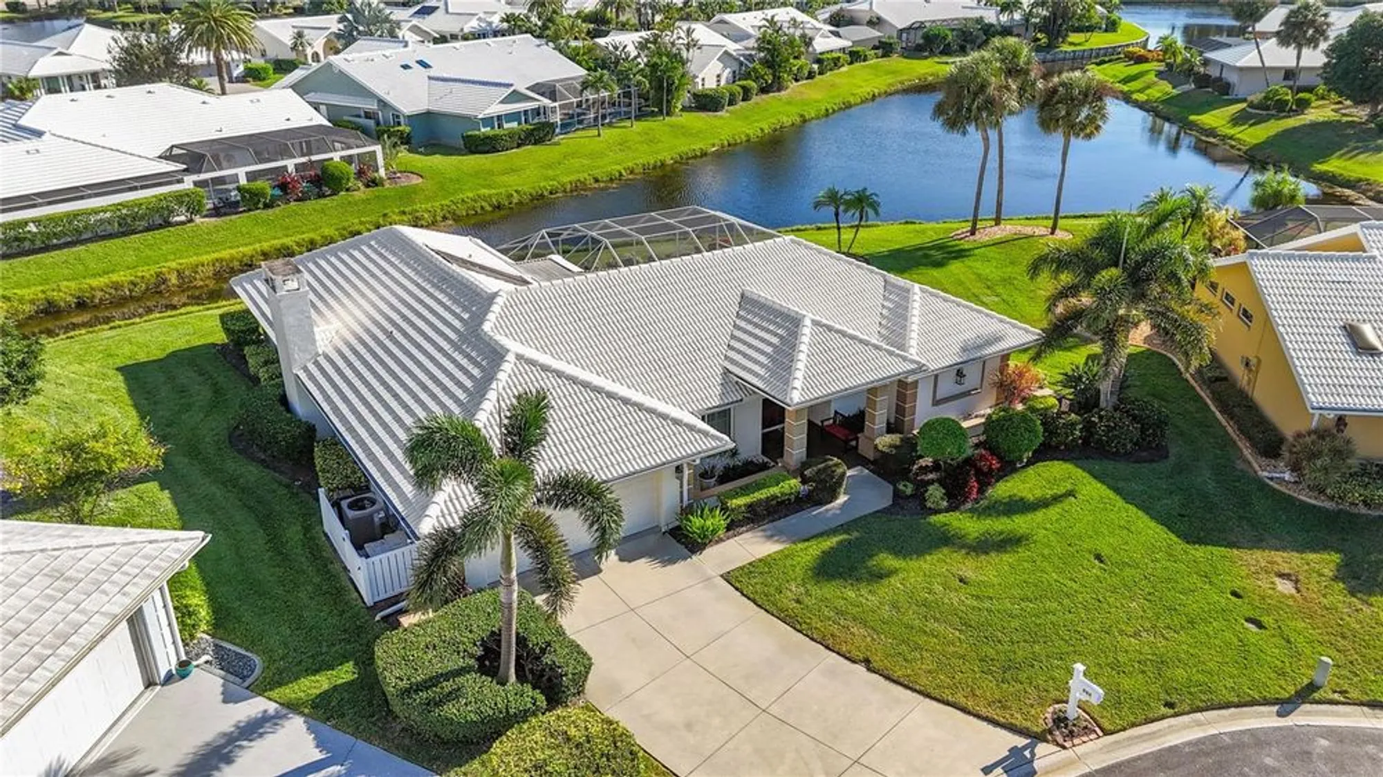 Property Slideshow image 1 of 64 | 557 warwick ct, Venice, FL, 34293