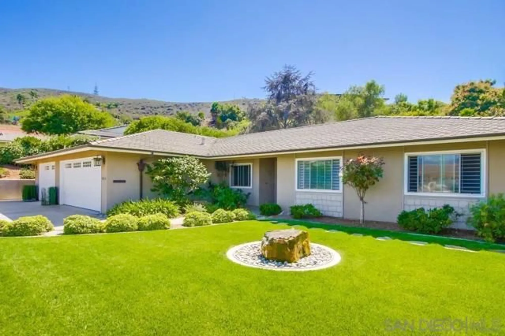 Property Slideshow image 6 of 44 | 1454 la plaza dr, San Marcos, CA, 92078