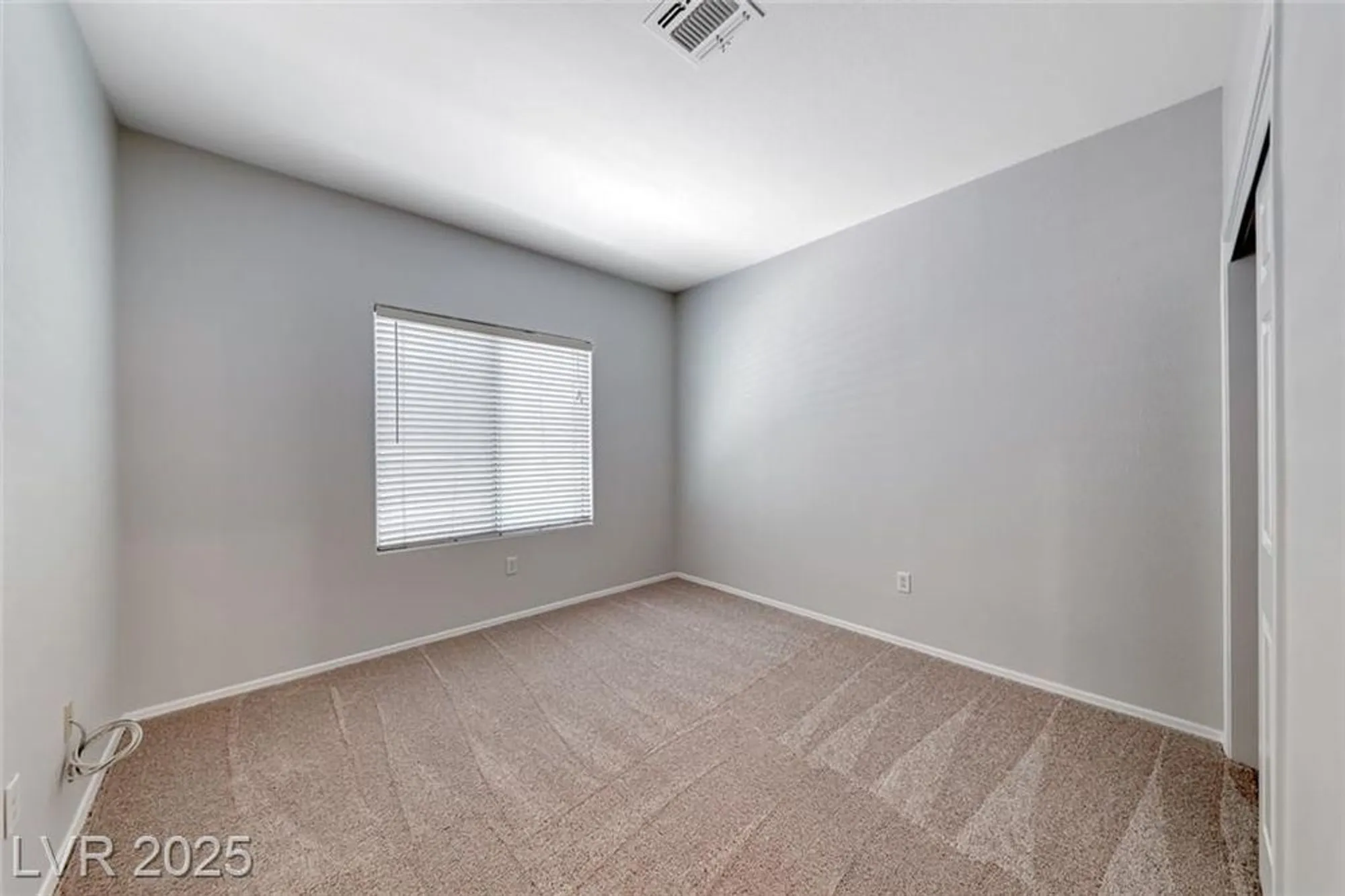 Property Slideshow image 27 of 50 | 2343 schaeffer hills dr, Henderson, NV, 89052