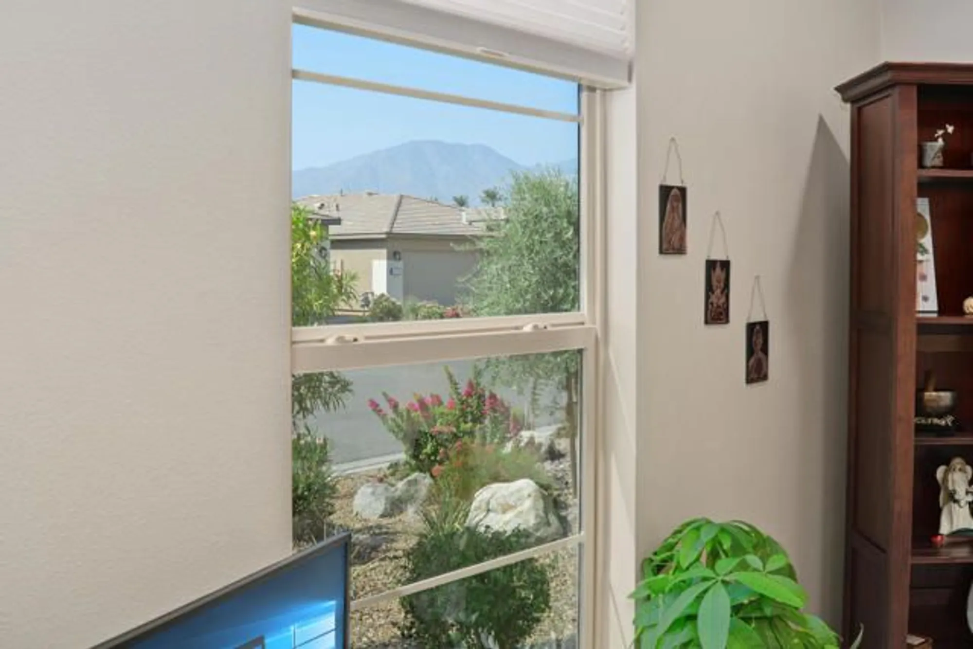 Property Slideshow image 16 of 42 | 82420 round valley dr, Indio, CA, 92201