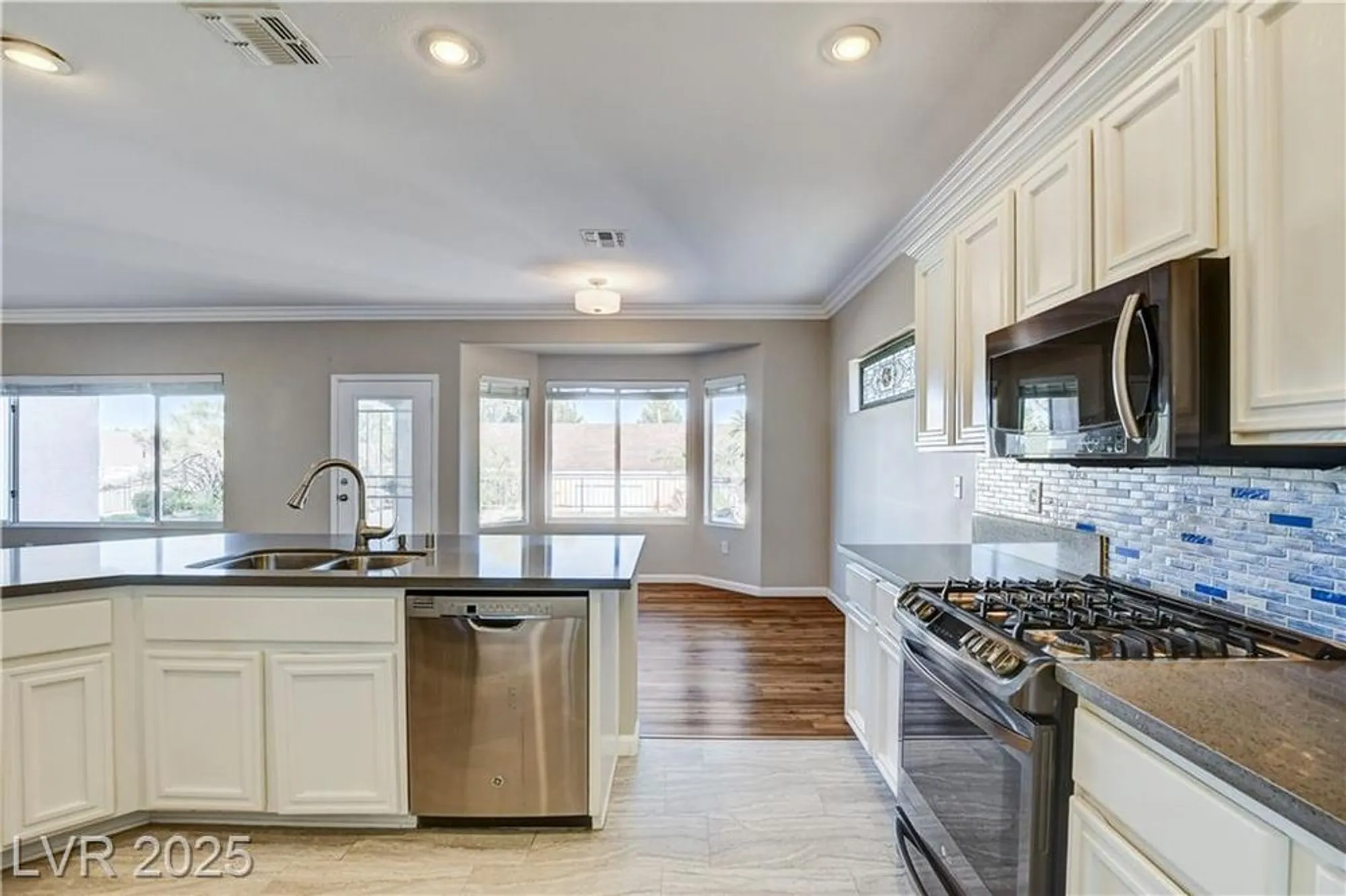 Property Slideshow image 14 of 86 | 2604 rangely ave, Henderson, NV, 89052