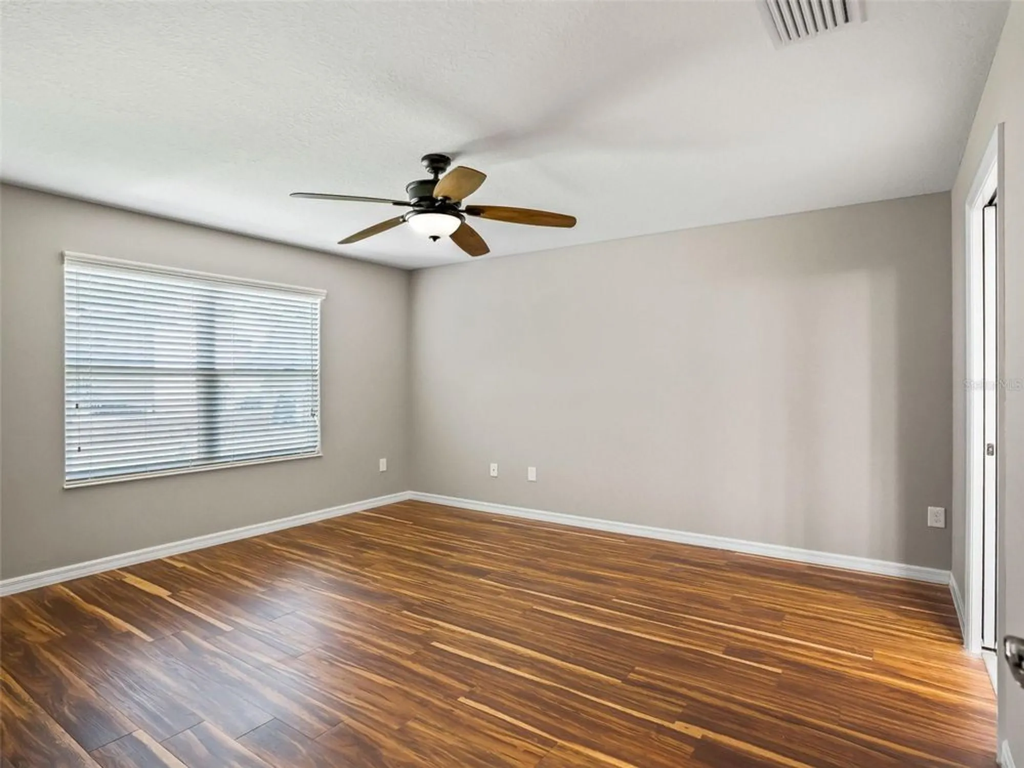 Property Slideshow image 18 of 37 | 828 silver oak ave, Lady Lake, FL, 32159