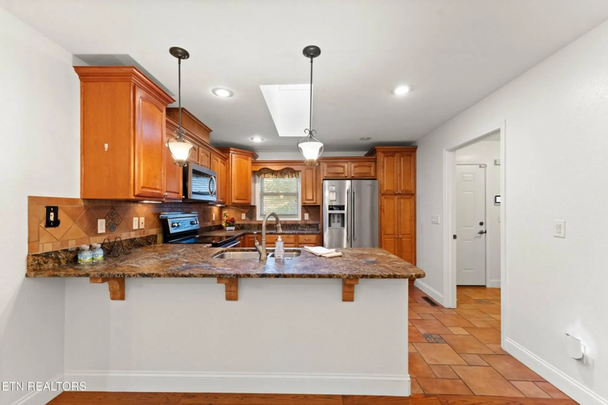 Property Slideshow image 13 of 38 | 109 markham ln, Crossville, TN, 38558