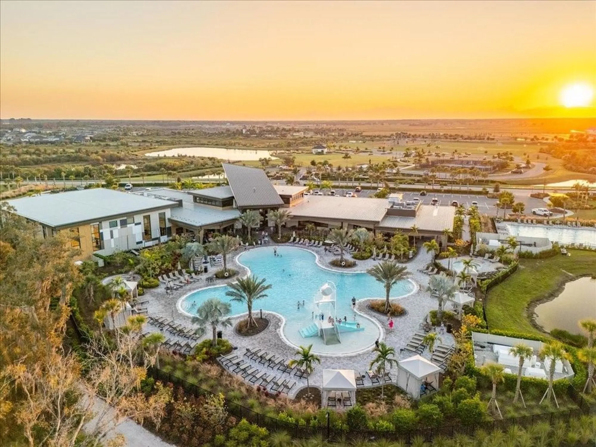 Property Slideshow image 75 of 86 | 10215 milky way cir, Sarasota, FL, 34241