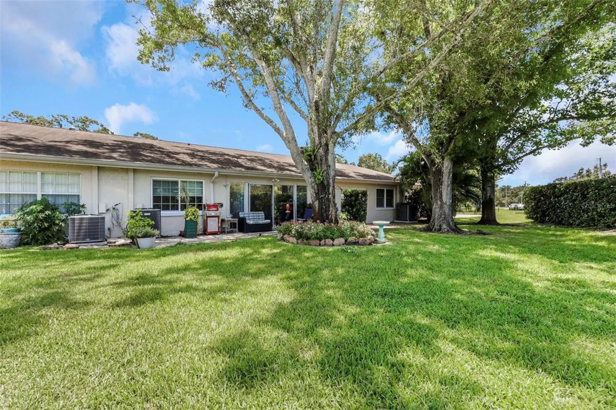 Property Slideshow image 25 of 37 | 1011 dunrobin dr b, Palm Harbor, FL, 34684