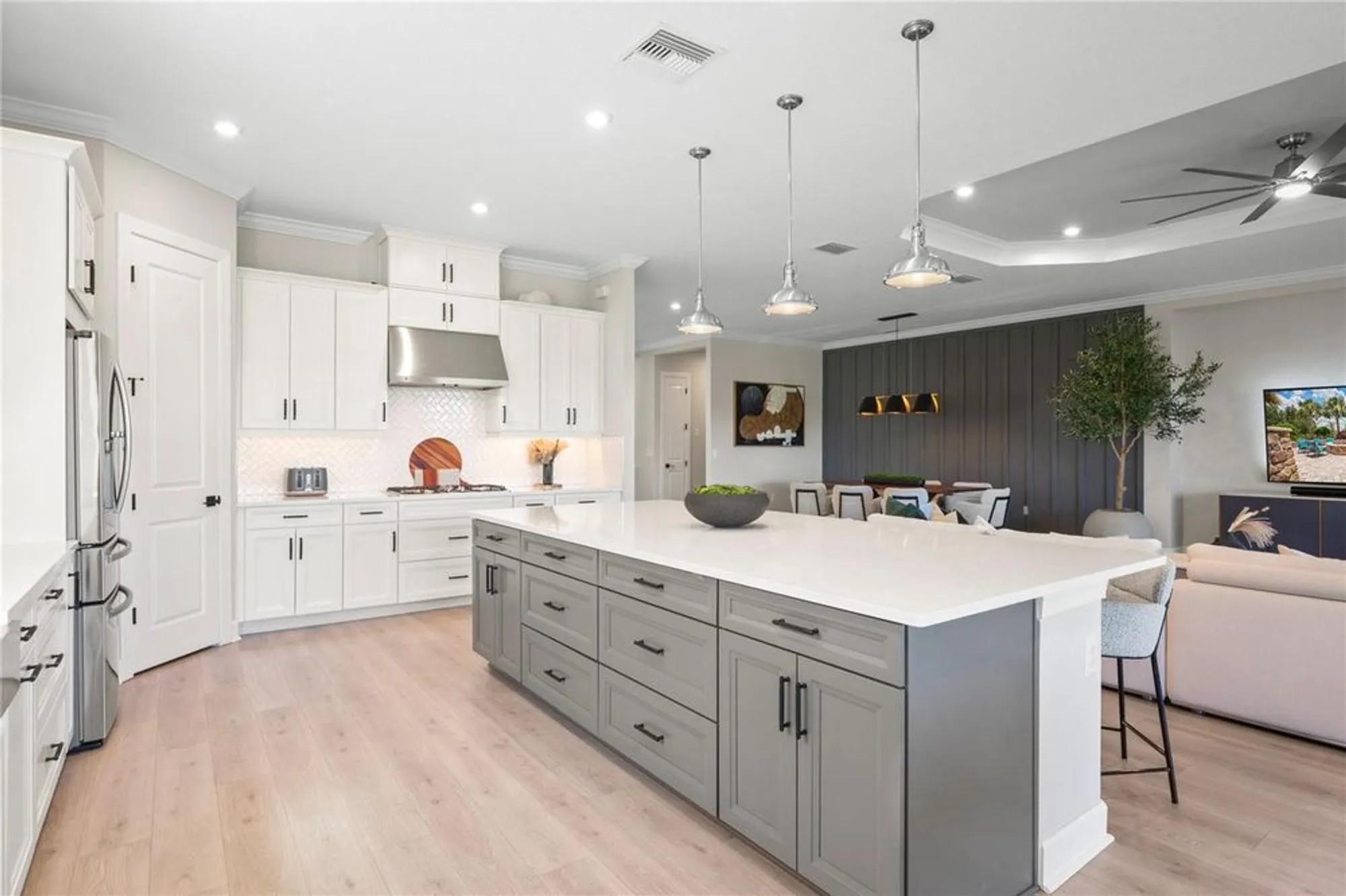 Property Slideshow image 23 of 91 | 11223 egeria dr, Odessa, FL, 33556