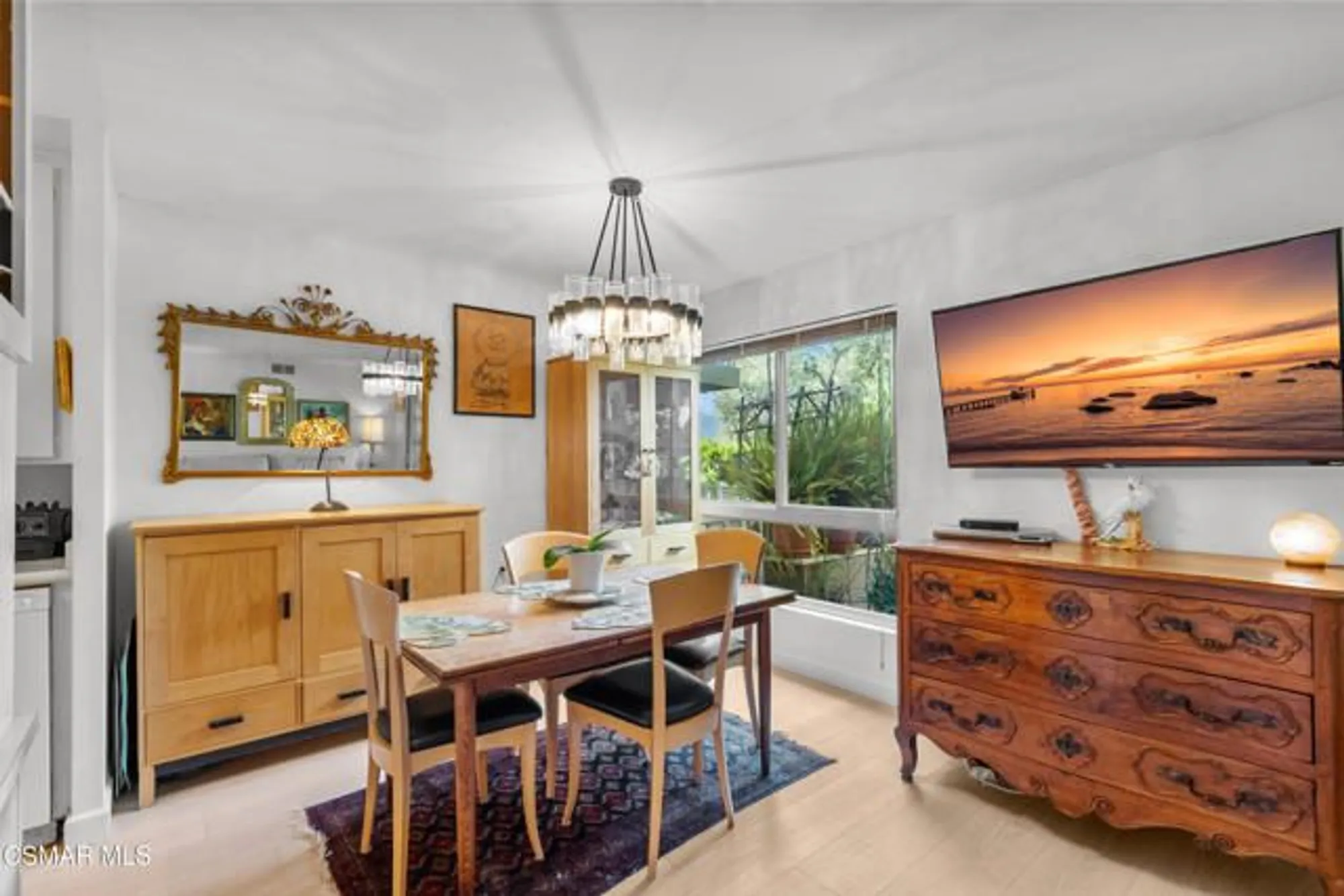 Property Slideshow image 4 of 33 | 351 chestnut hill ct 14, Thousand Oaks, CA, 91360