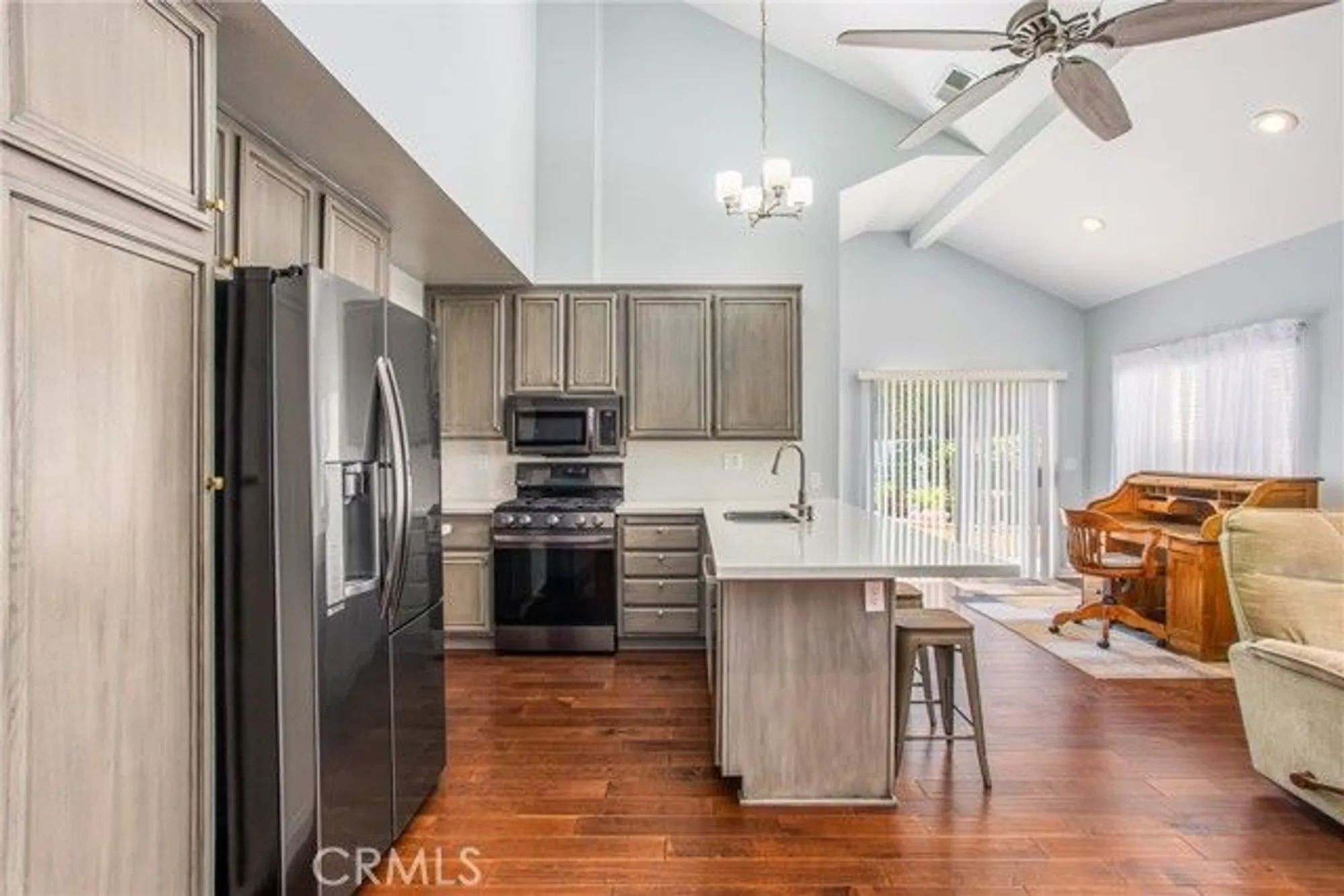 Property Slideshow image 17 of 43 | 518 s seminole cir, Banning, CA, 92220