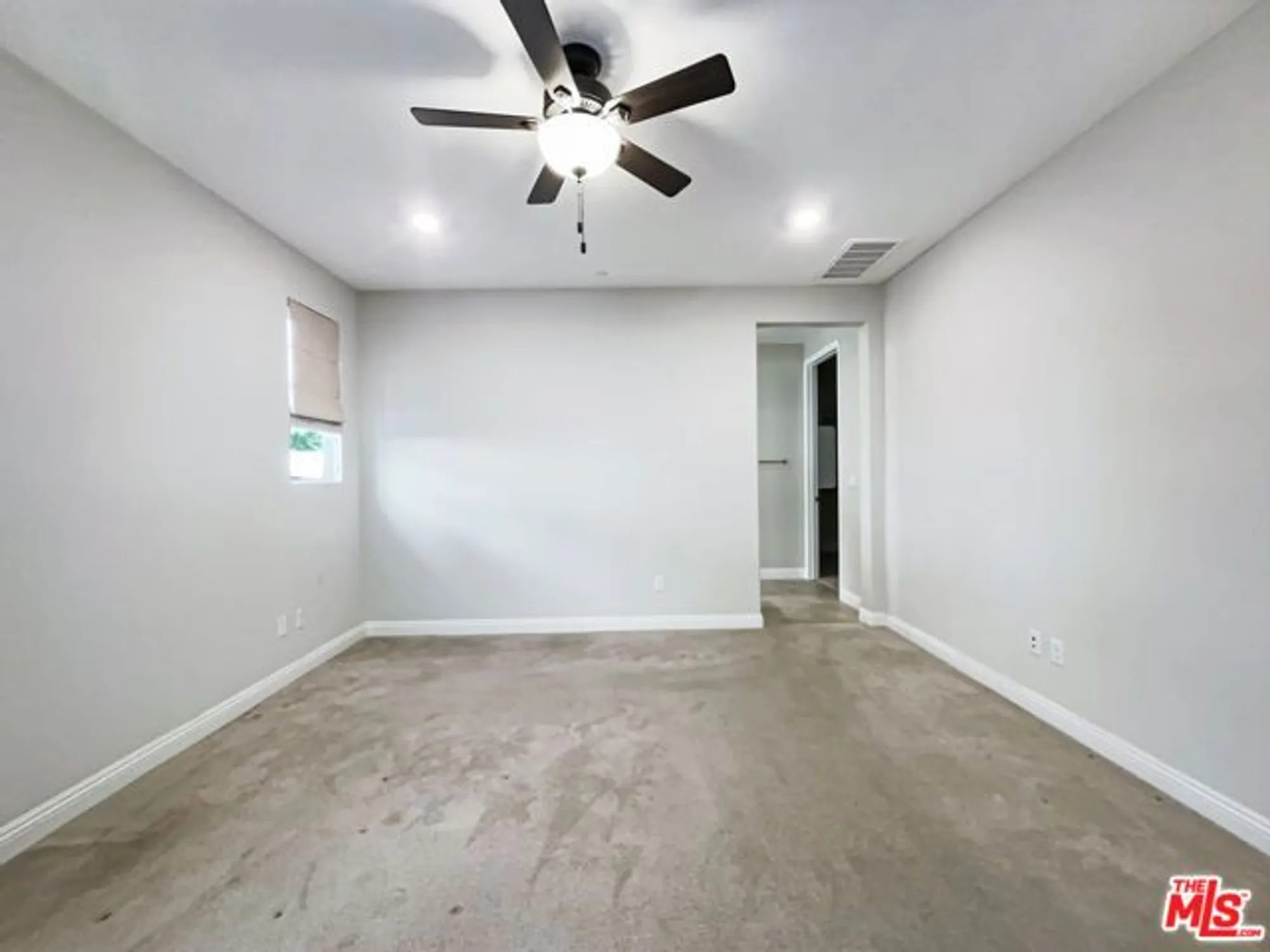 Property Slideshow image 19 of 30 | 20543 martingale pl, Santa Clarita, CA, 91350