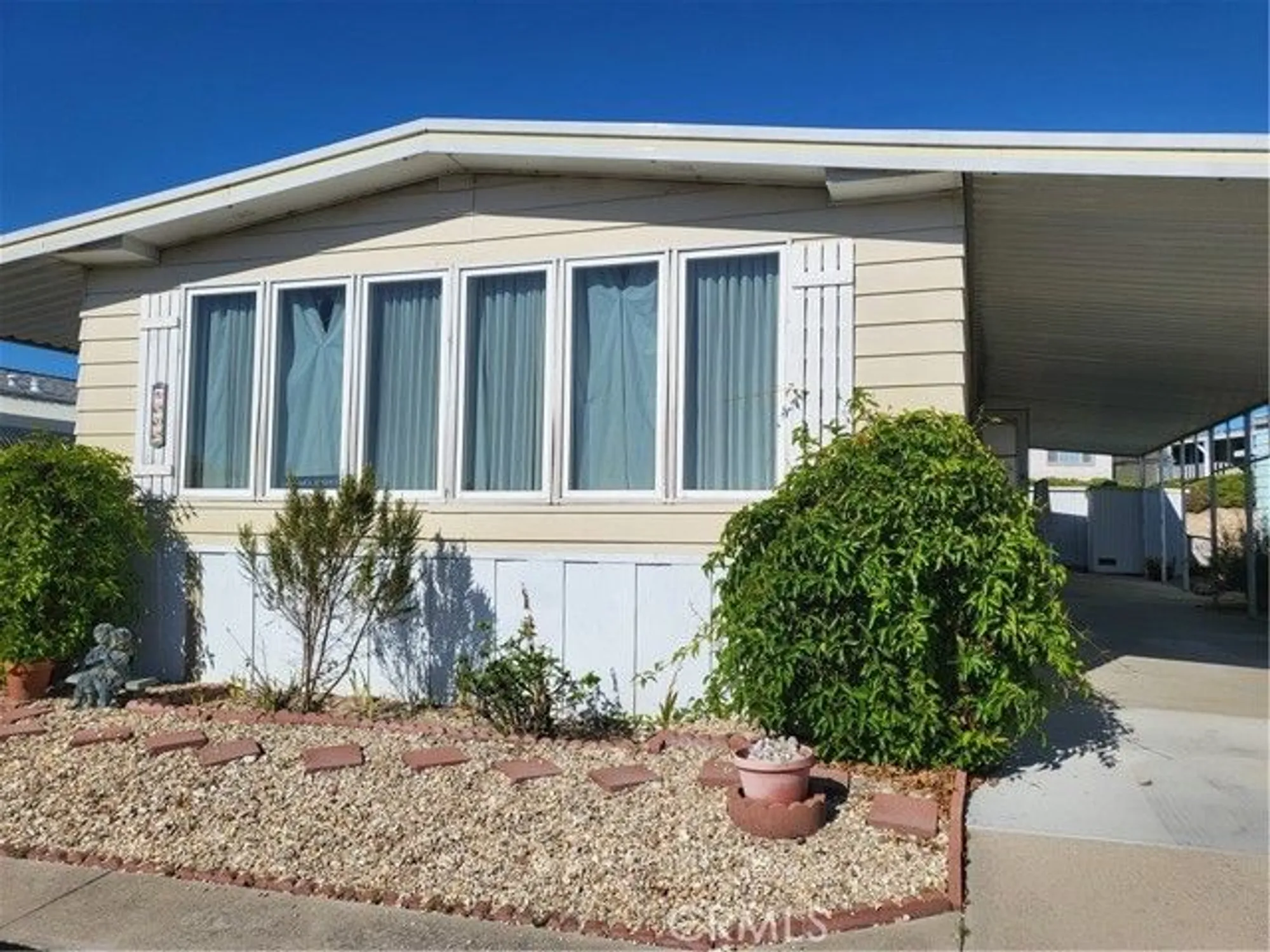 Property Slideshow image 2 of 8 | 808 innesley dr 261, Arroyo Grande, CA, 93420